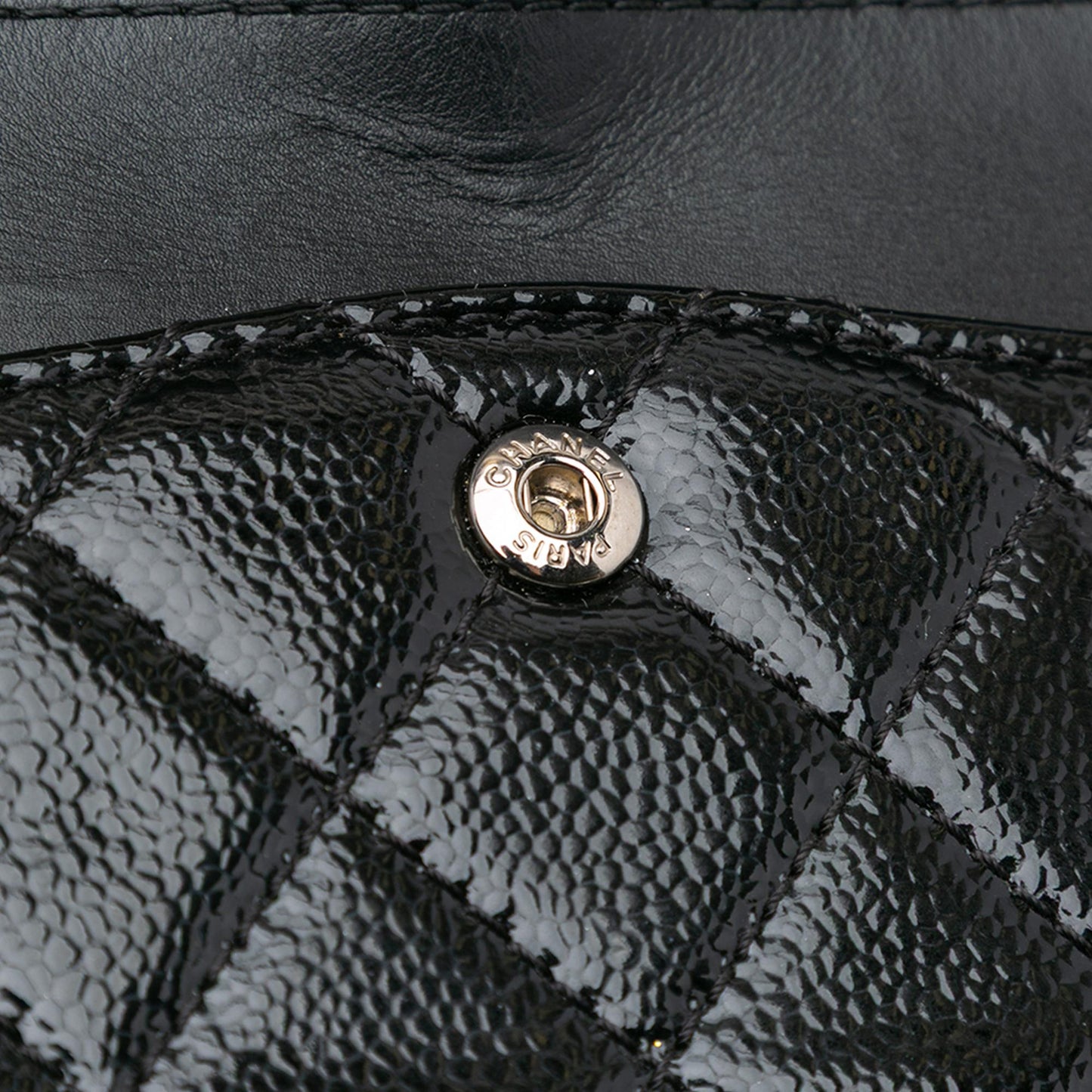 Chanel Quilted Patent Caviar 2.55 Reissue Flap 226