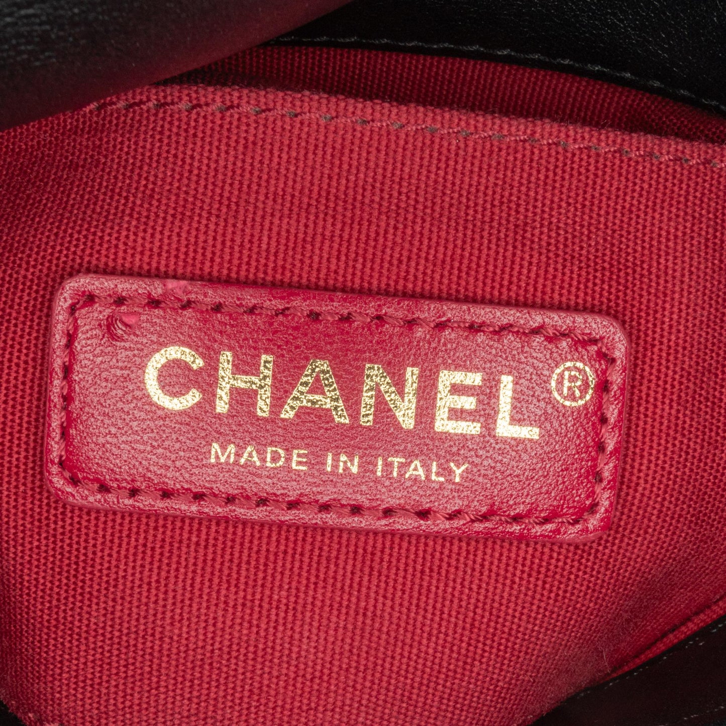 Chanel Small Quilted Calfskin Chain Hobo Flap (SHG-Un4nYy)