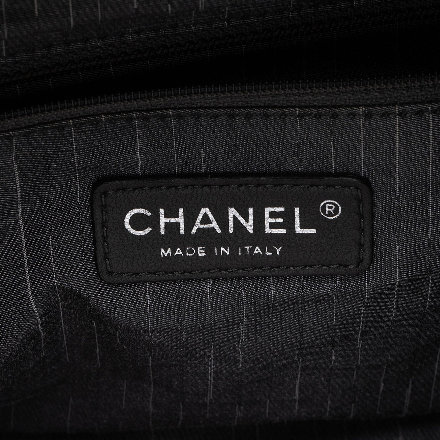 Chanel Washed Grained Calfskin CC Cup Satchel (SHF-NgmyTU)
