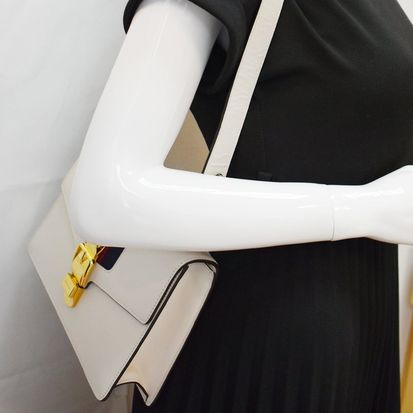 Gucci Sylvie Small Leather Shoulder Bag White 421882