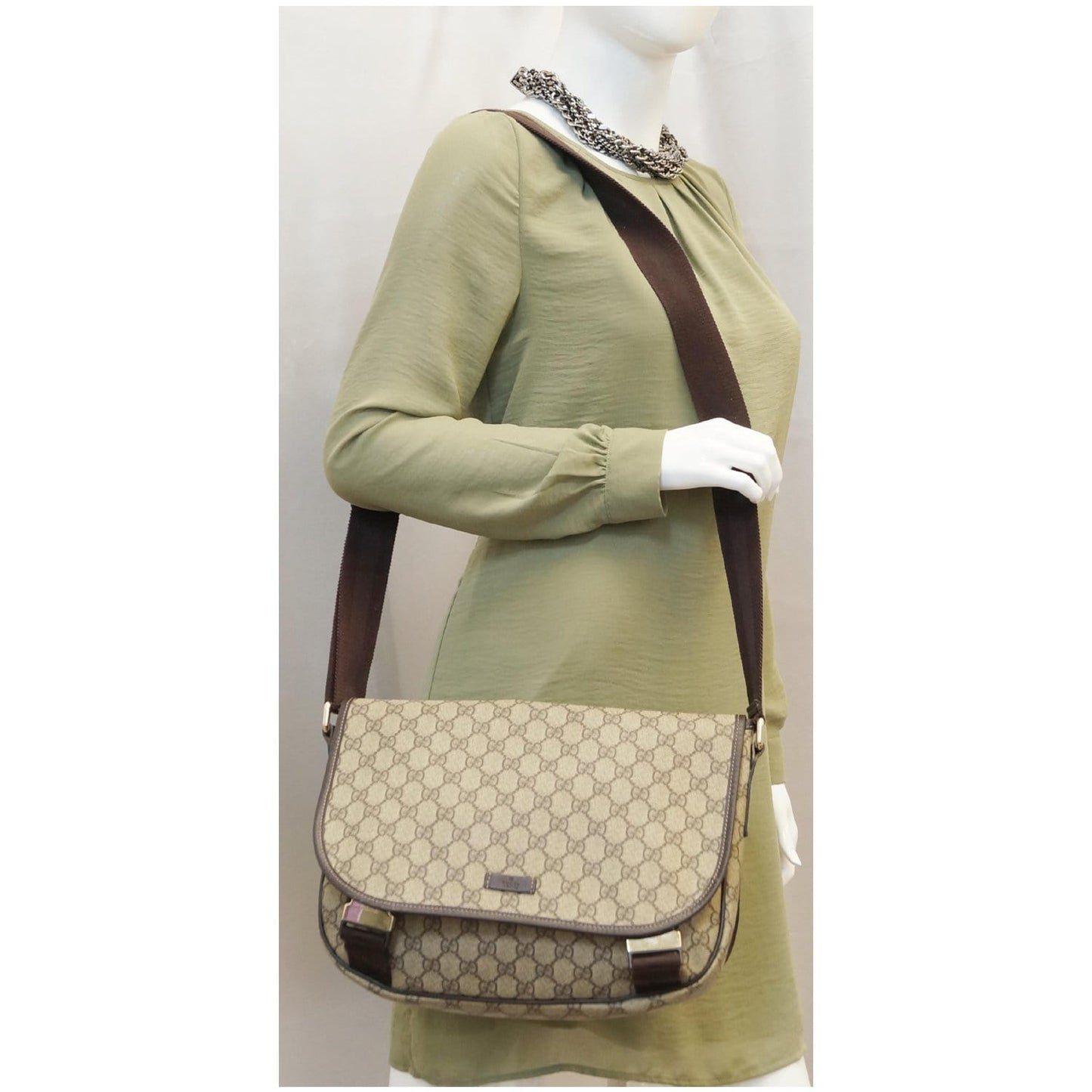 GUCCI GG Plus Canvas Messenger Crossbody Bag Beige 201732