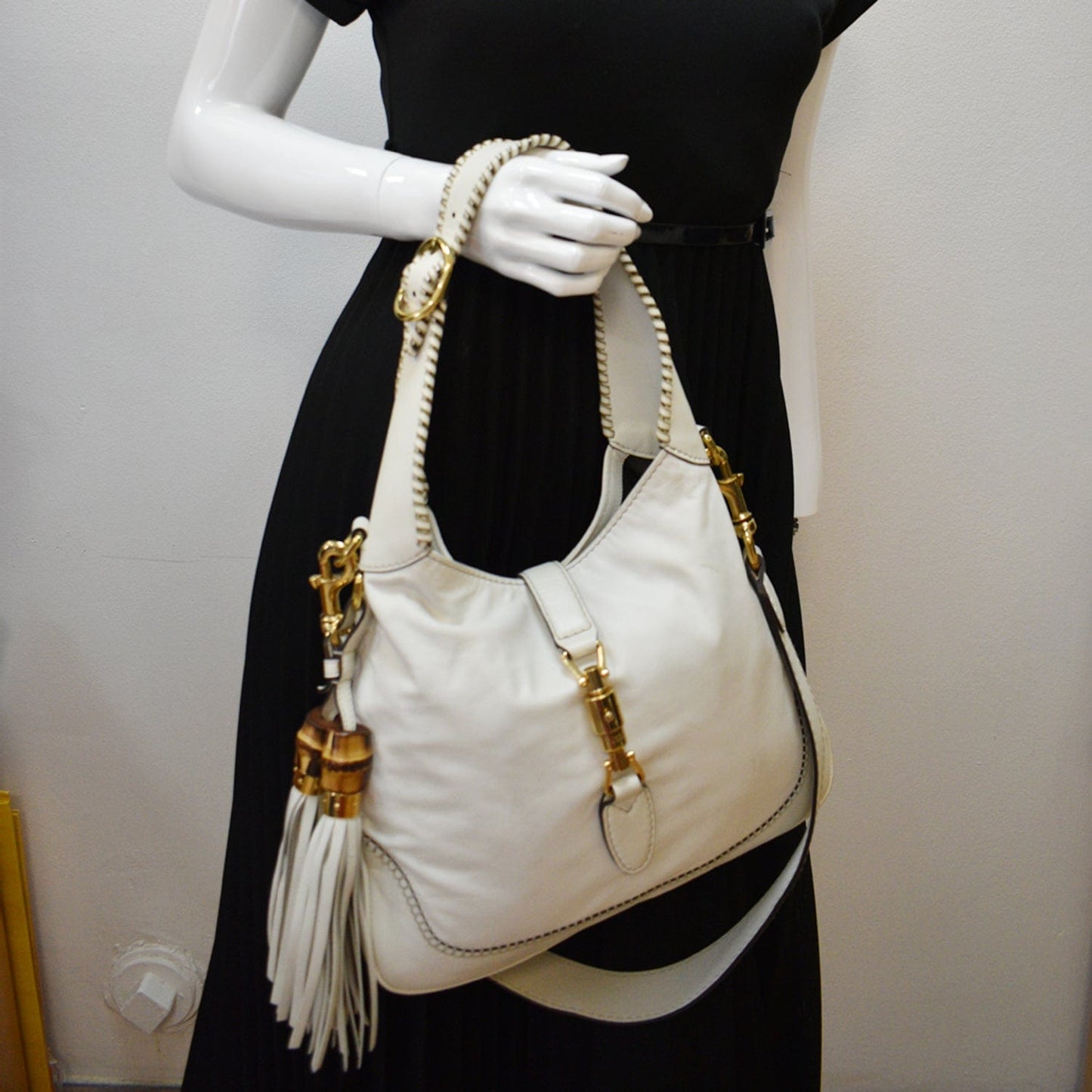 GUCCI Jackie Medium Leather Shoulder Bag White 219725