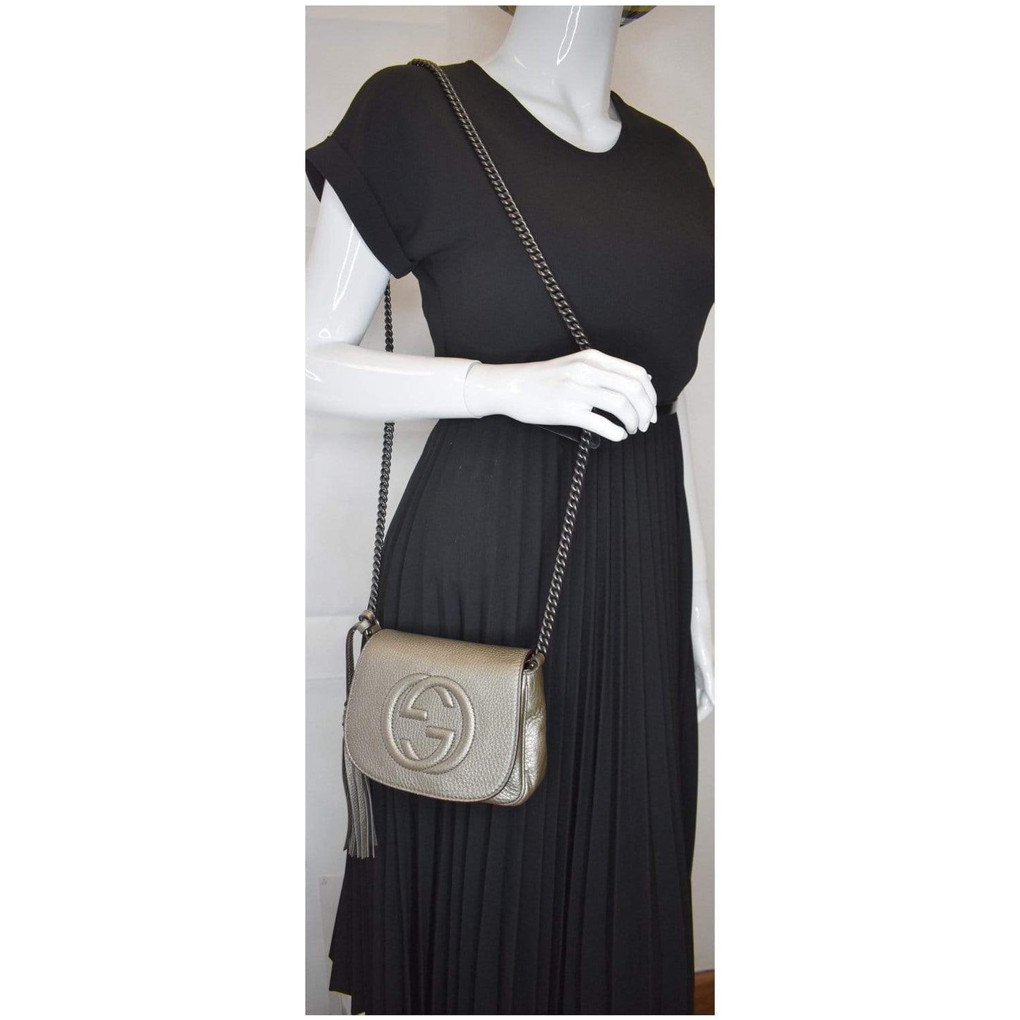 GUCCI GG Soho Tassel Pebbled Leather Shoulder Bag Silver 323190