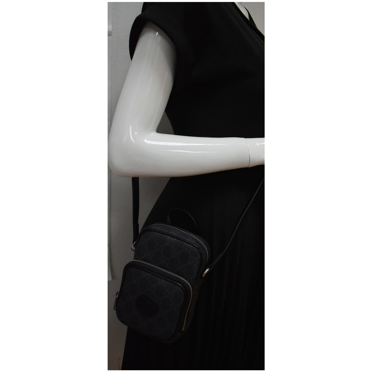 GUCCI Mini Interlocking G Supreme Canvas GG Crossbody Bag 672952 - 25% OFF