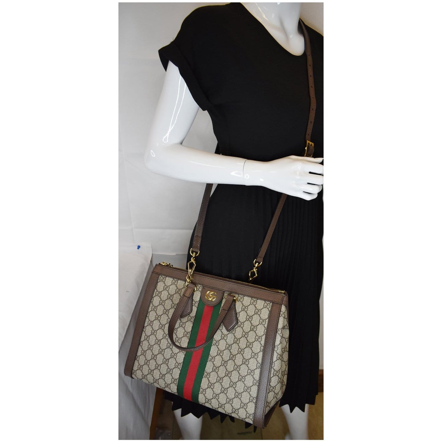 GUCCI Ophidia Medium GG Supreme Tote Shoulder Bag Beige 524537