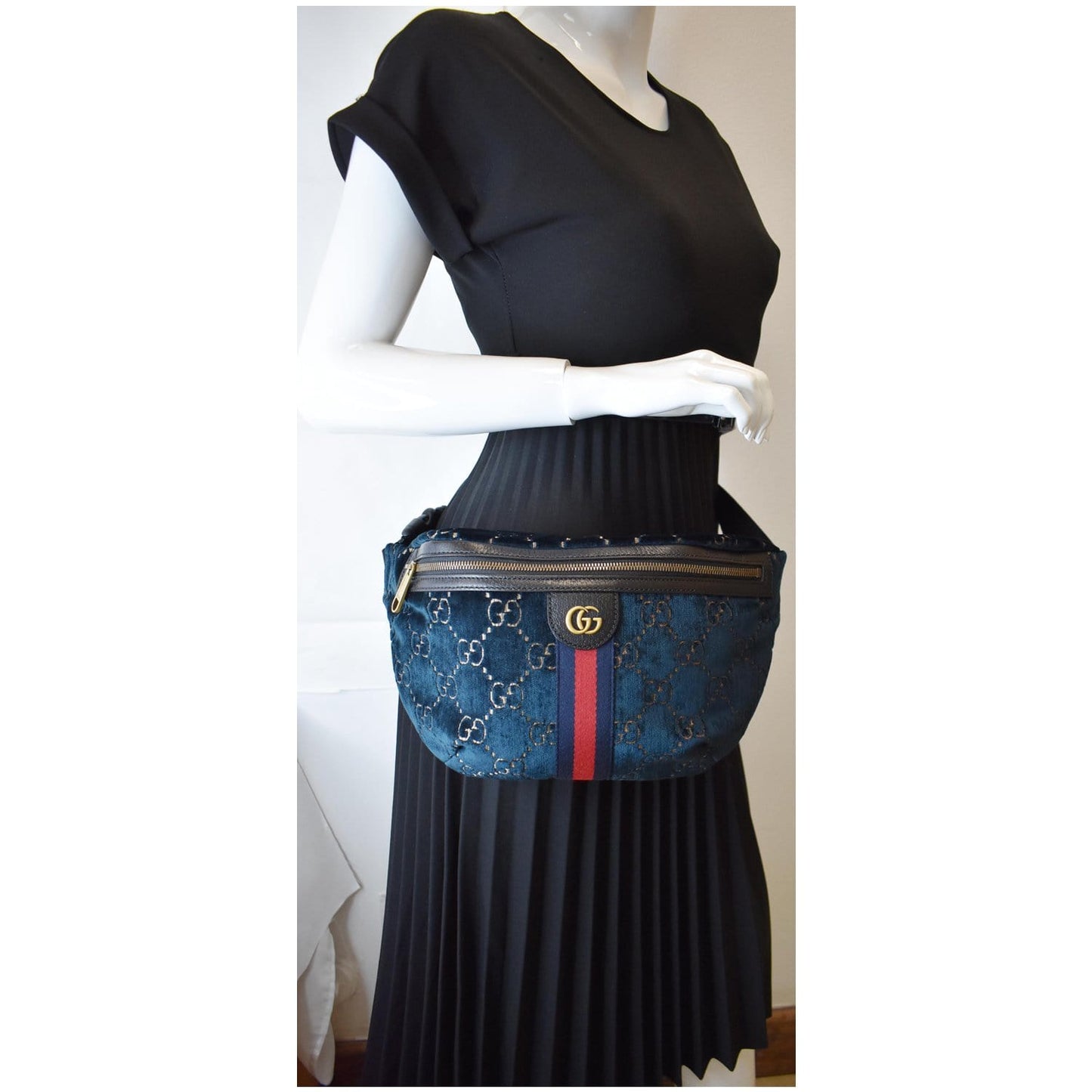 GUCCI GG Monogram Velvet Belt Bumbag Dark Blue 574968