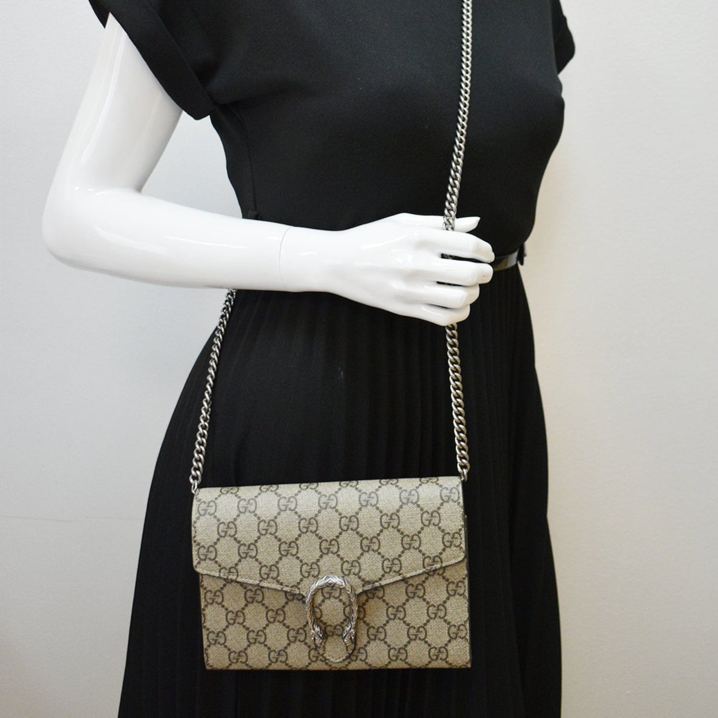 GUCCI Dionysus GG Supreme Crossbody Chain Wallet Beige 401231