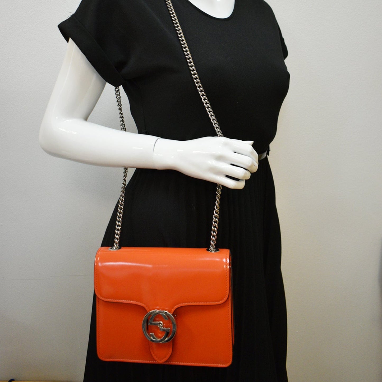 GUCCI Interlocking G Closure Leather Shoulder Bag Orange 387609