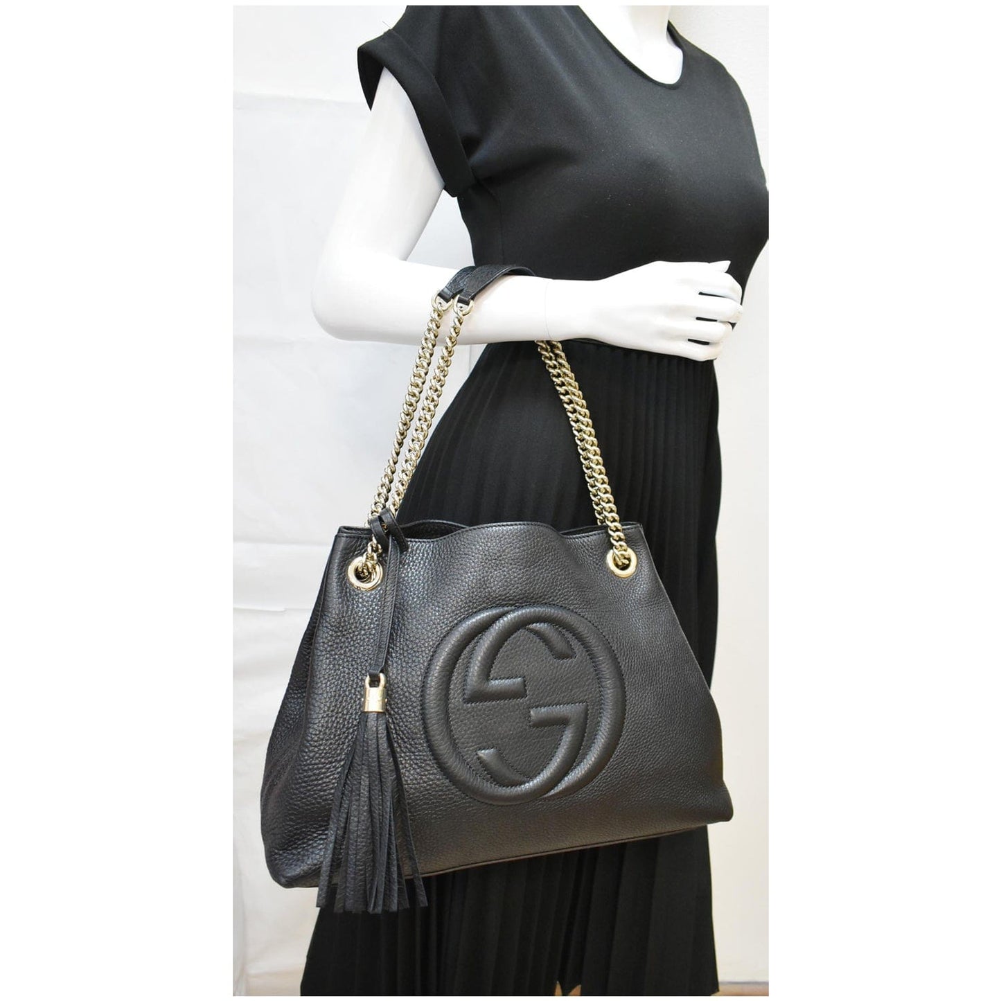 GUCCI Soho Pebbled Leather Chain Shoulder Bag Black 308982