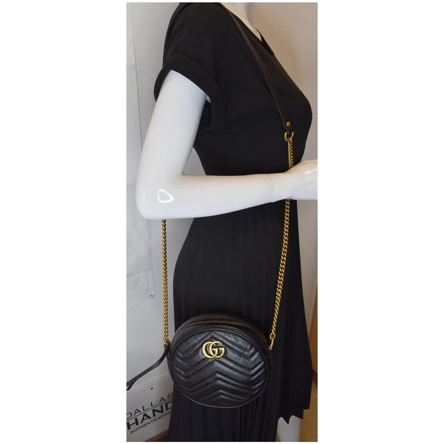 GUCCI GG Marmont Mini Round Leather Crossbody Bag Black 550154