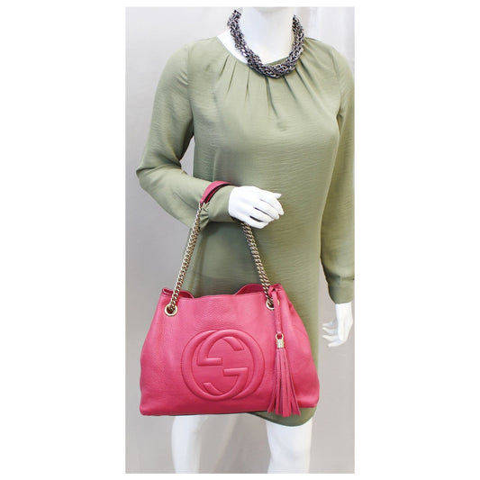 GUCCI Soho Pebbled Leather Chain Shoulder Bag Pink