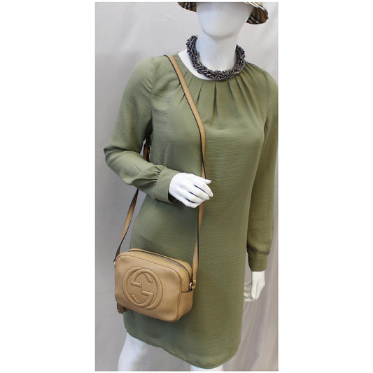 GUCCI Soho Disco Pebbled Leather Small Crossbody Bag Beige 308364