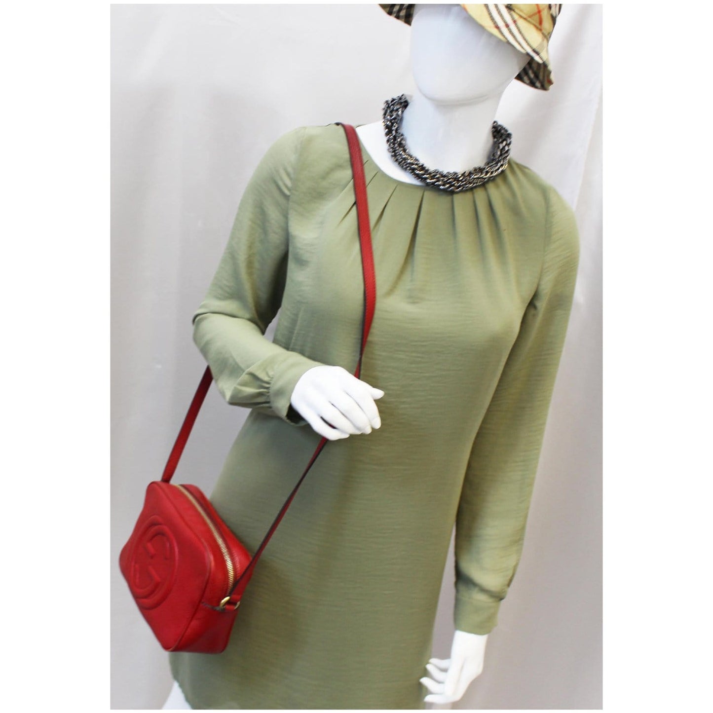 GUCCI Soho Disco Pebbled Leather Small Crossbody Bag Red