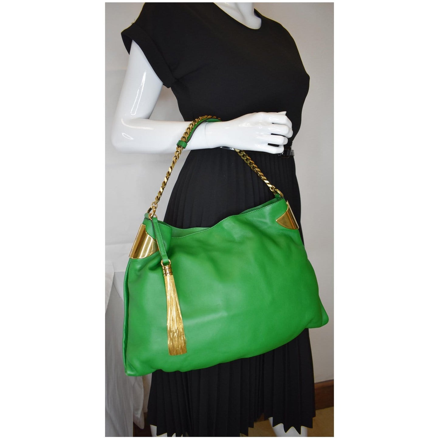 GUCCI 1970 Medium Leather Shoulder Bag Green 290682