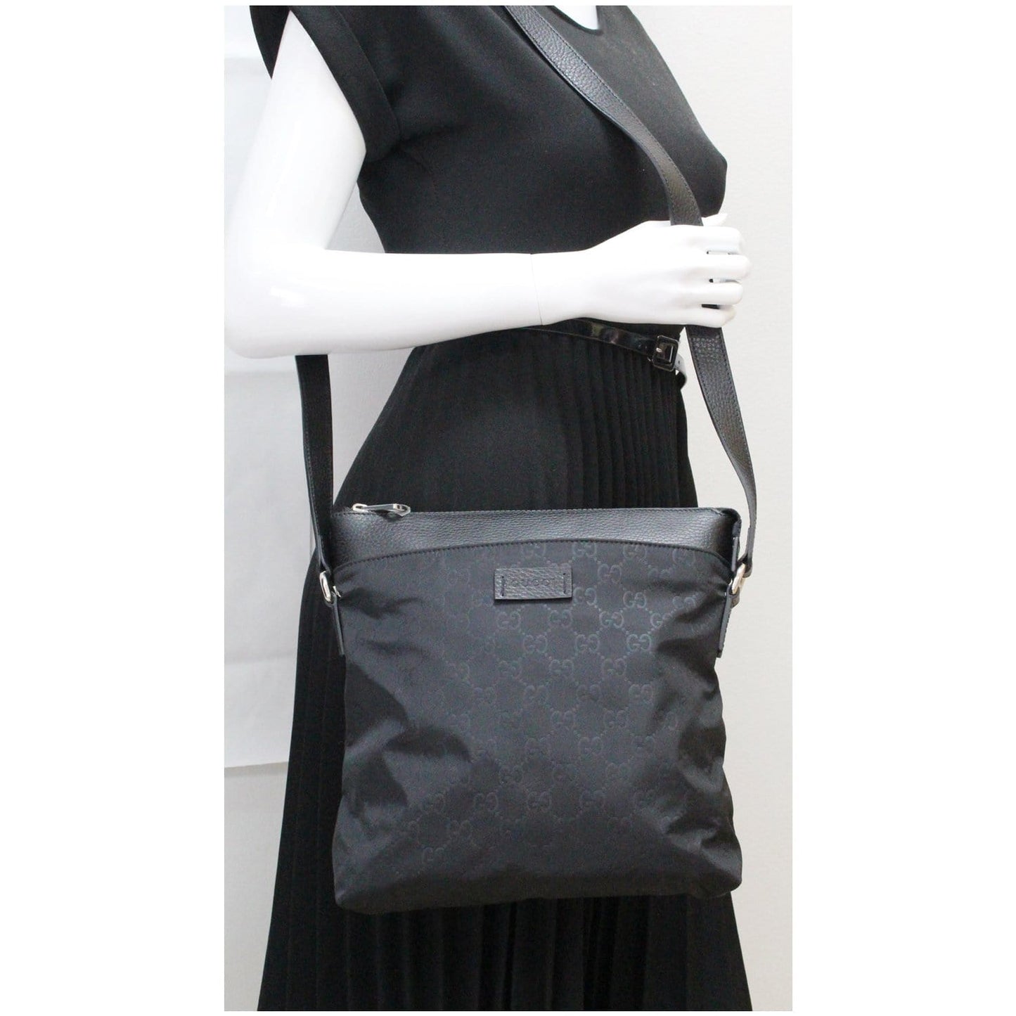 GUCCI GG Monogram Nylon Small Messenger Bag Black 510342