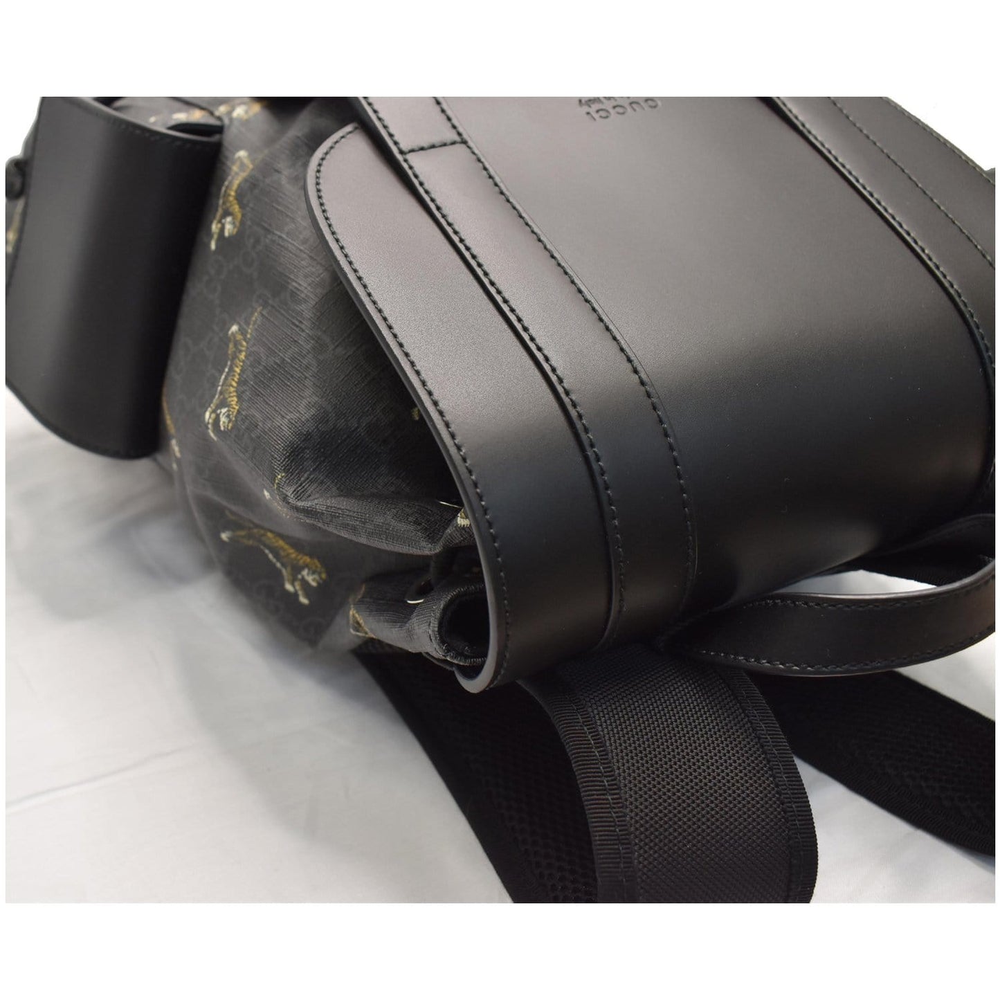 GUCCI Bestiary Tigers GG Supreme Microfiber Backpack Bag 495563 Black