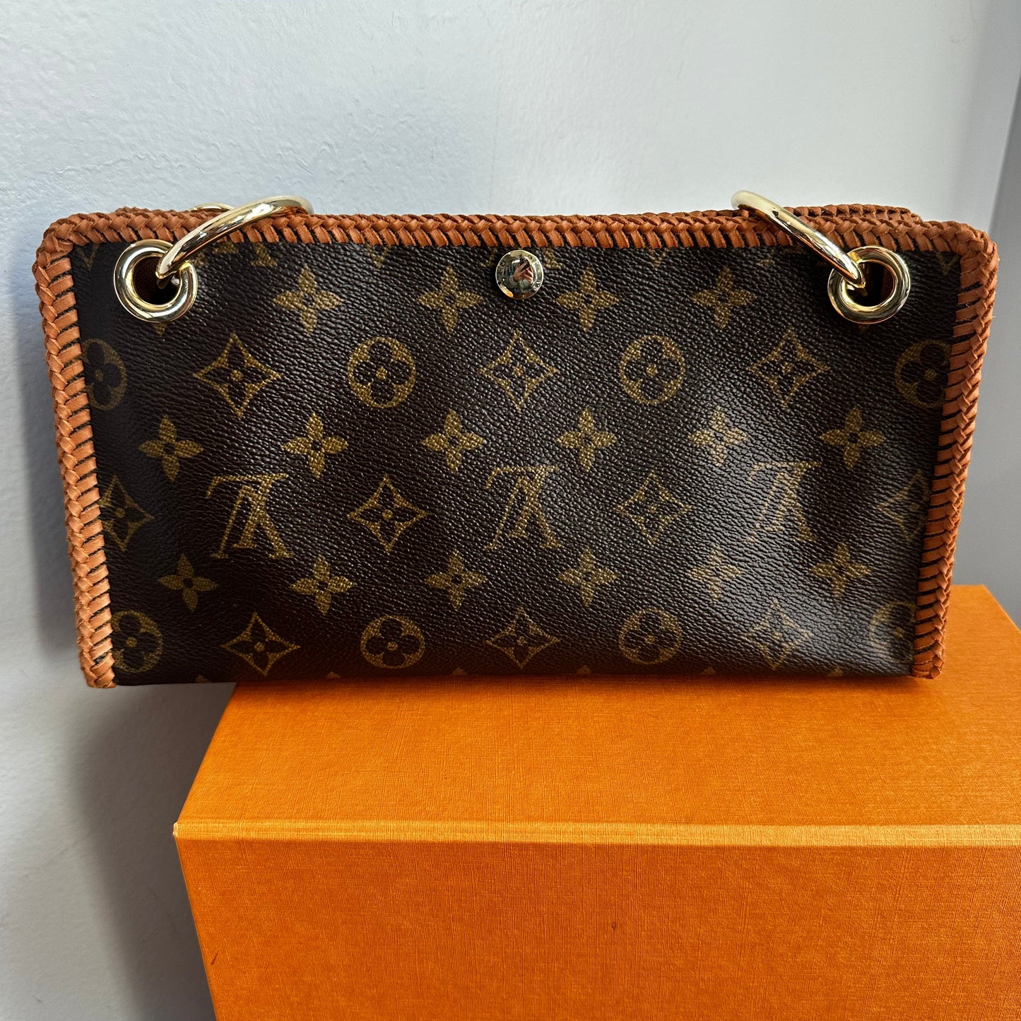 The Short Swan -Orvis bags Monogram in Vachetta Crossbody - 2 Straps!