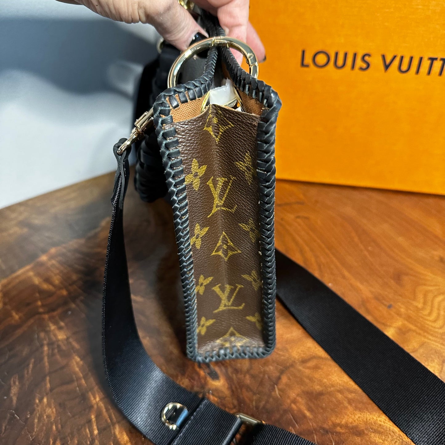 The Swan Crossbody -Orvis bags Monogram in Black