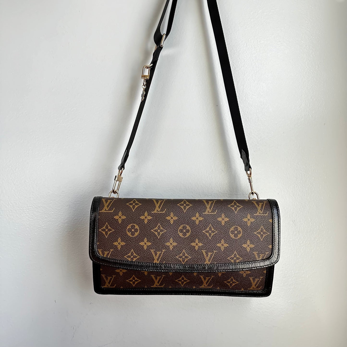 The Crane -Orvis bags Monogram LV Crossbody Bag in Black