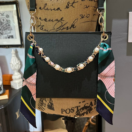 The Swan Crossbody -Orvis bags LV Taiga Leather in Dark Green