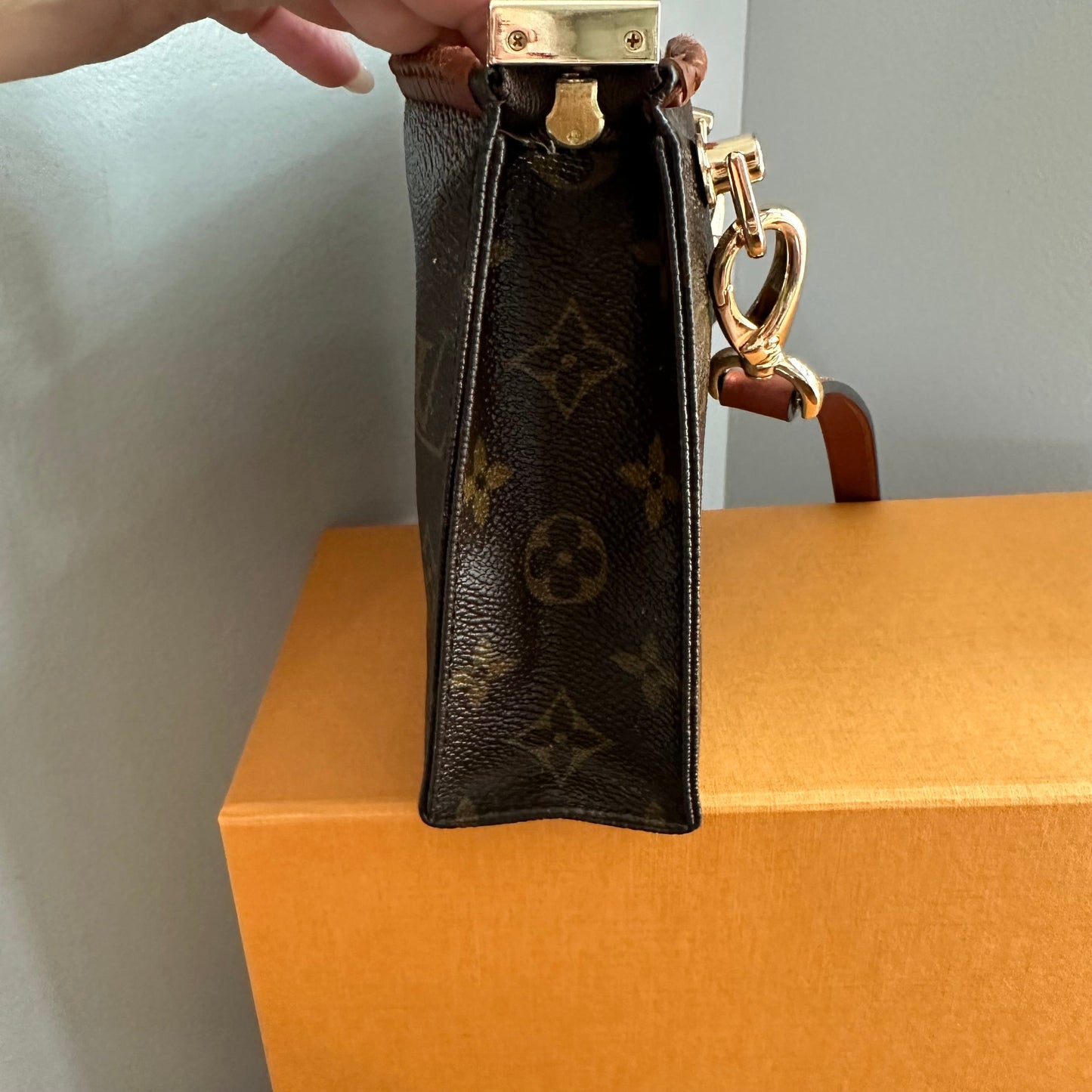 The Cygnet Crossbody -Orvis bags Monogram in Whiskey