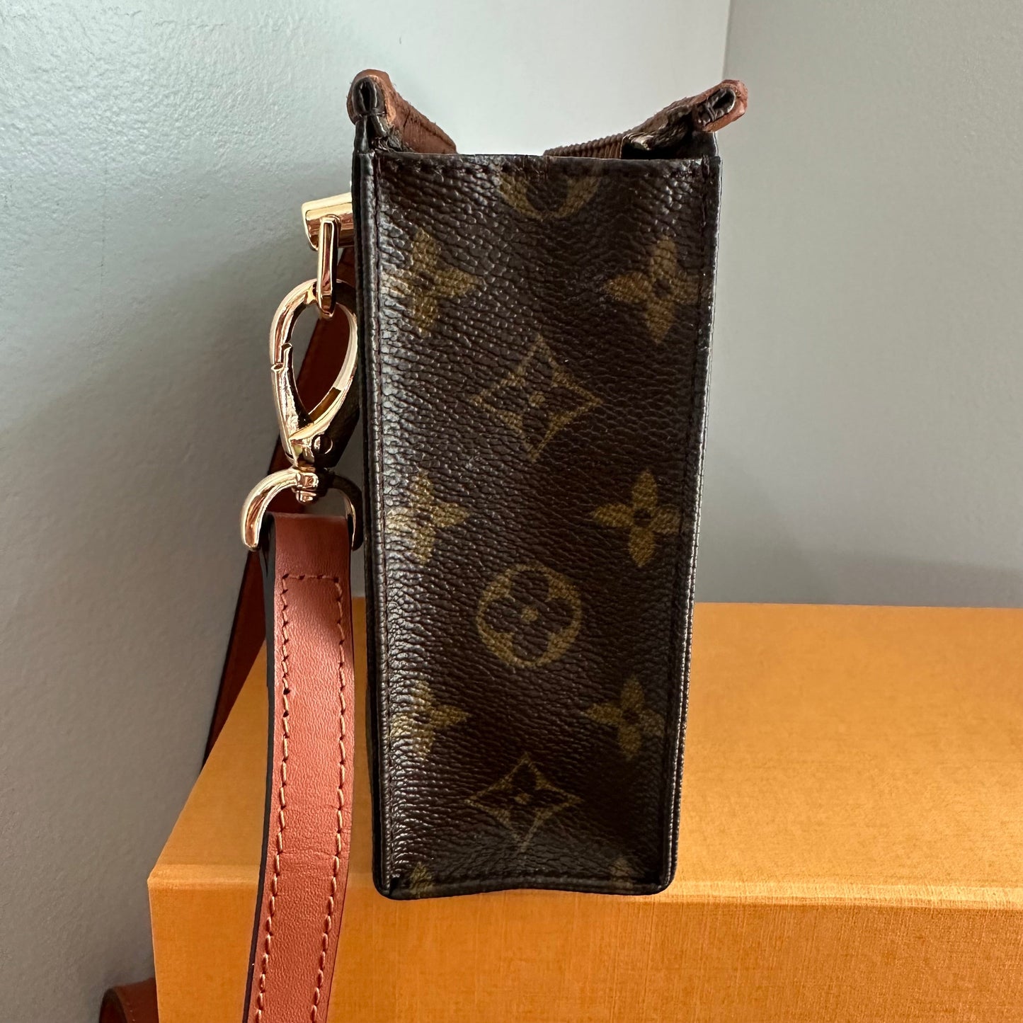 The Cygnet Crossbody -Orvis bags Monogram in Whiskey