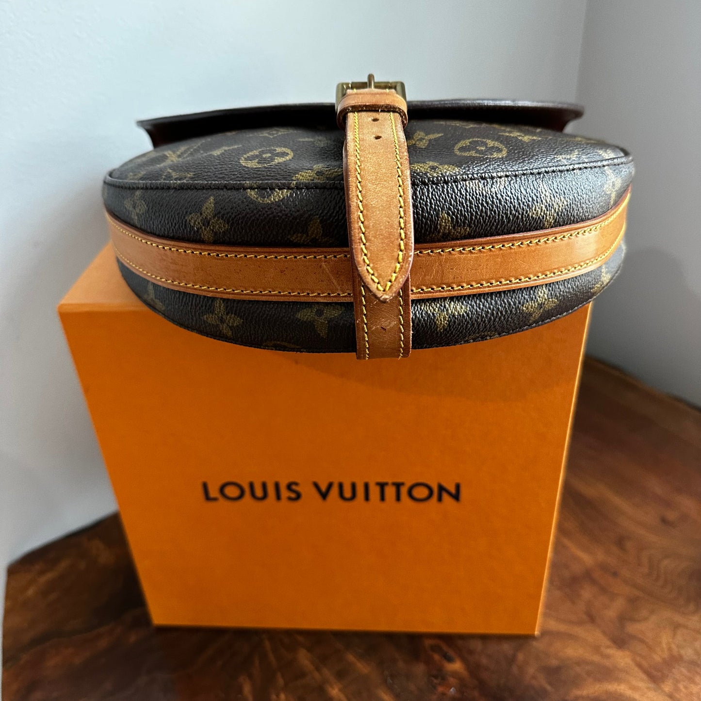 The Dove Crossbody -Orvis bags LV Monogram in Vachetta