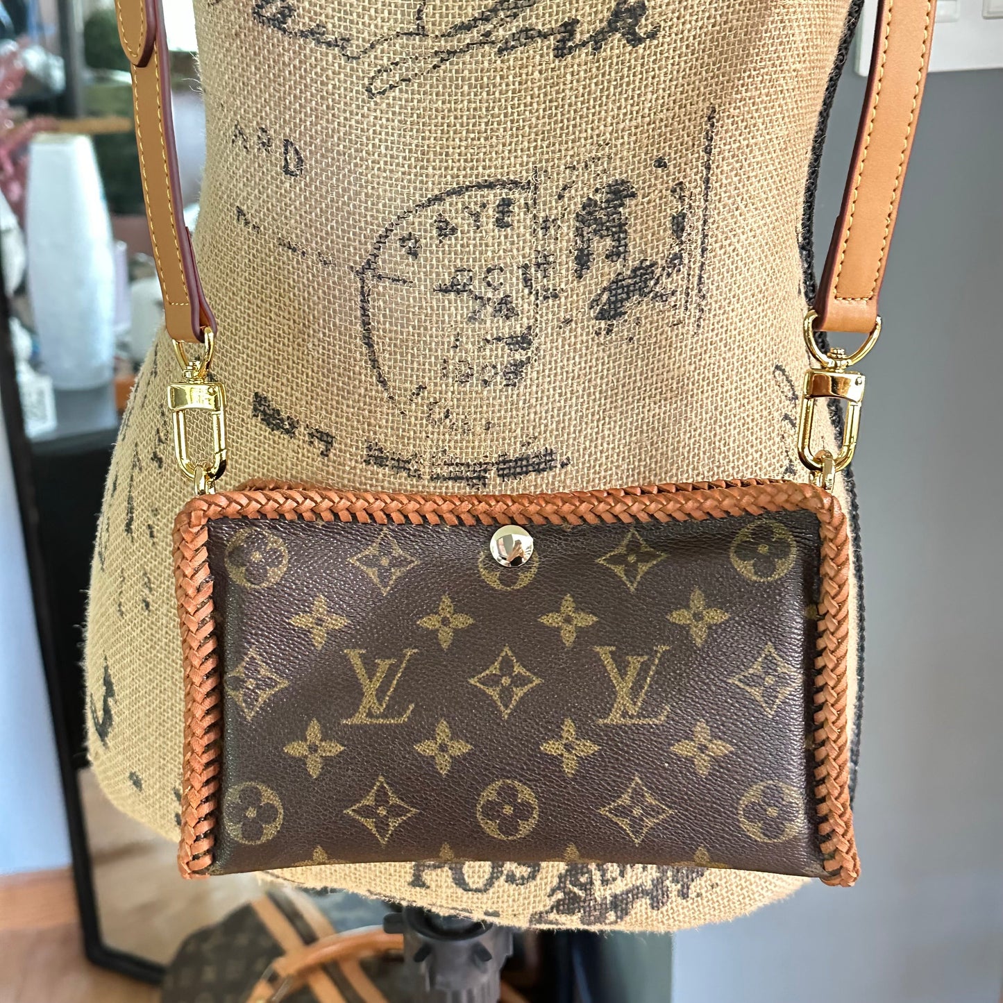 The Cygnet Crossbody -Orvis bags LV Monogram in Vachetta