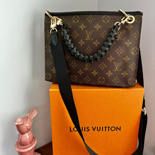 The Swan Crossbody -Orvis bags Monogram in Black