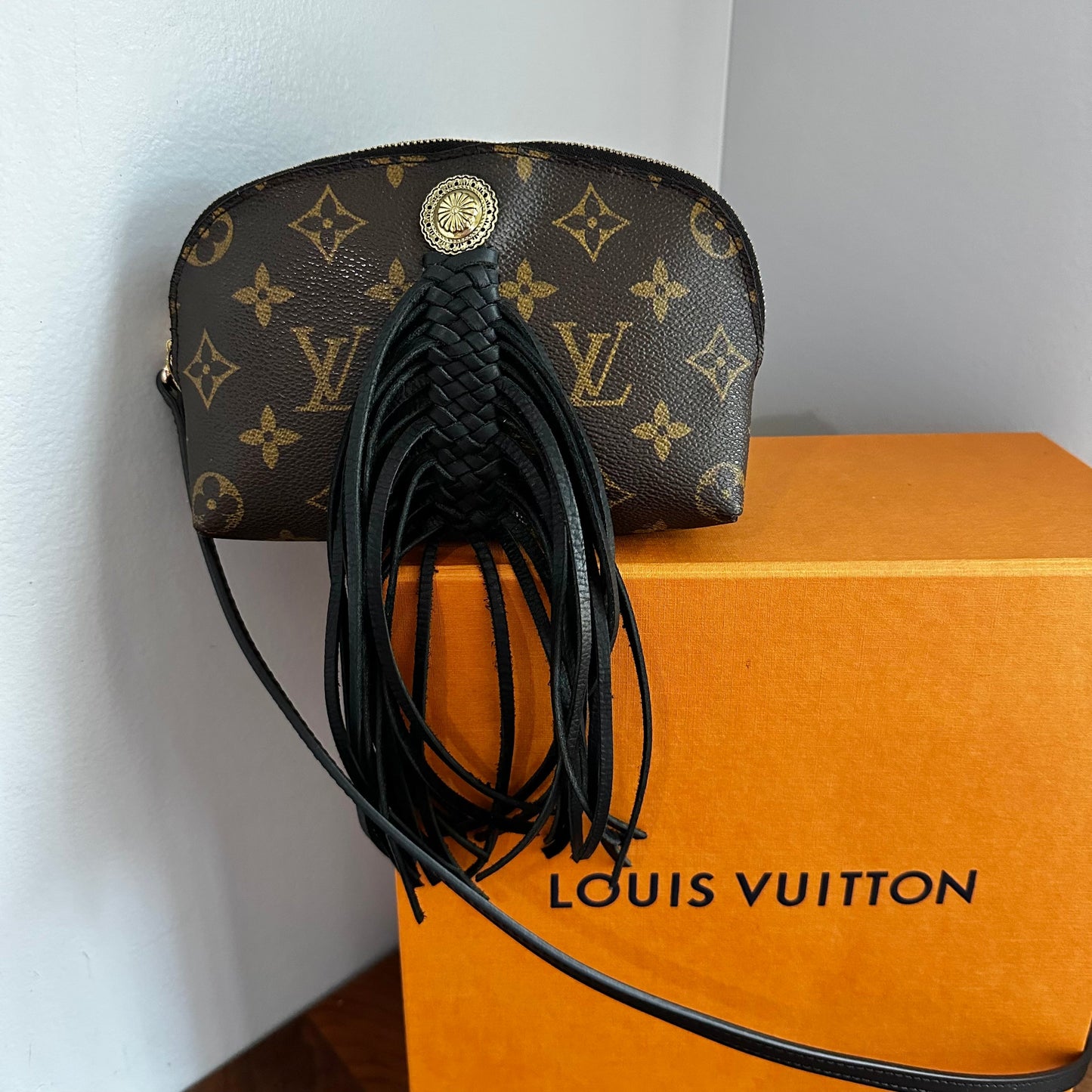 The Junco Crossbody -Orvis bags Monogram in Black Fringe