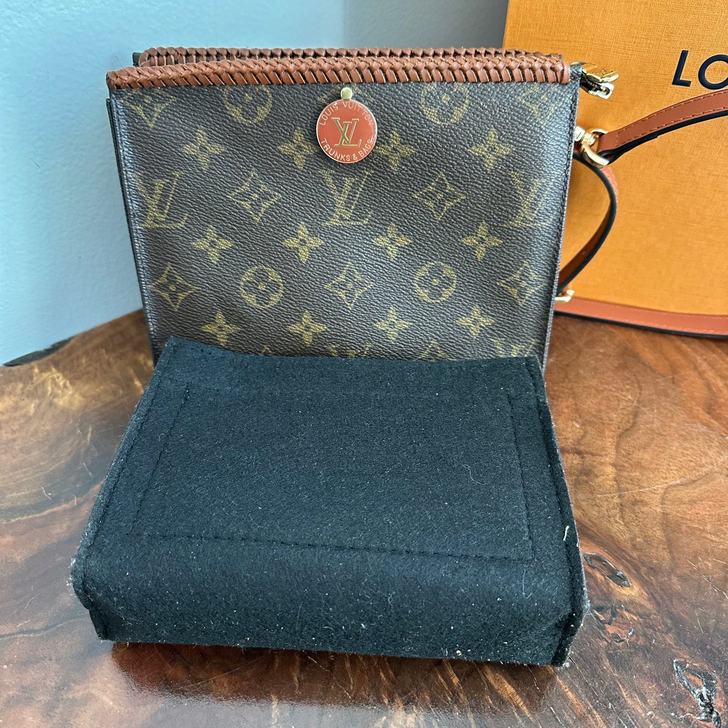 The Cygnet Crossbody -Orvis bags Monogram in Whiskey