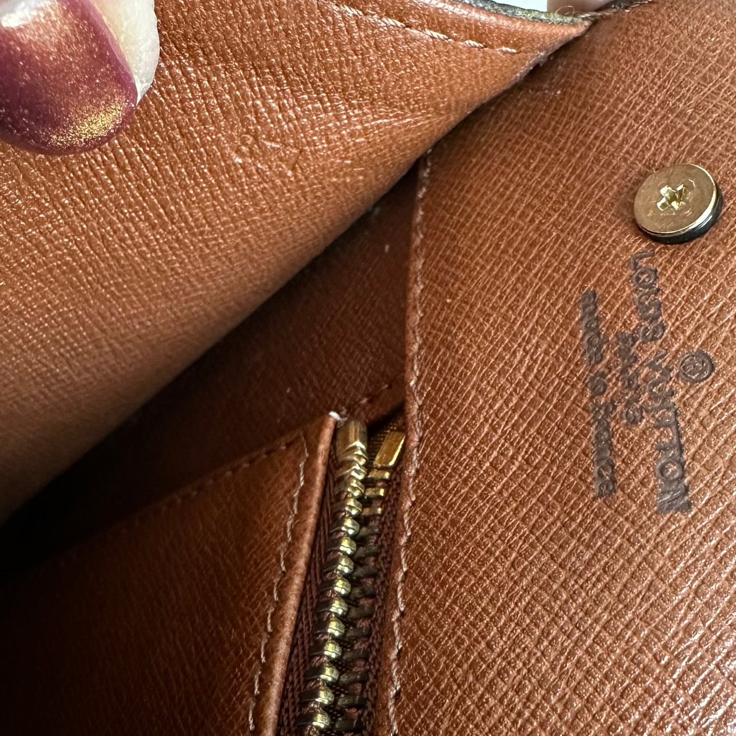 The Crane -Orvis bags Monogram LV Crossbody Bag in Black