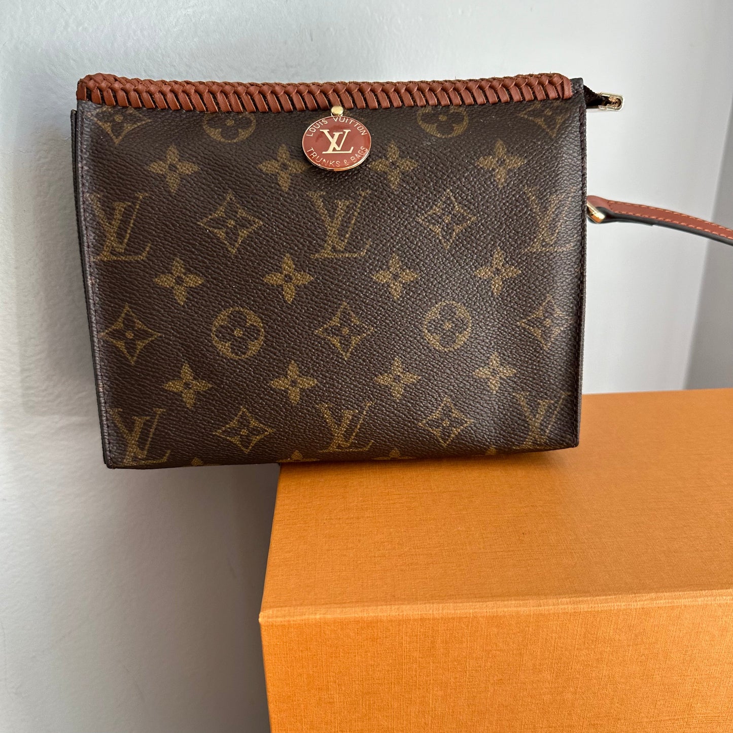The Cygnet Crossbody -Orvis bags Monogram in Whiskey