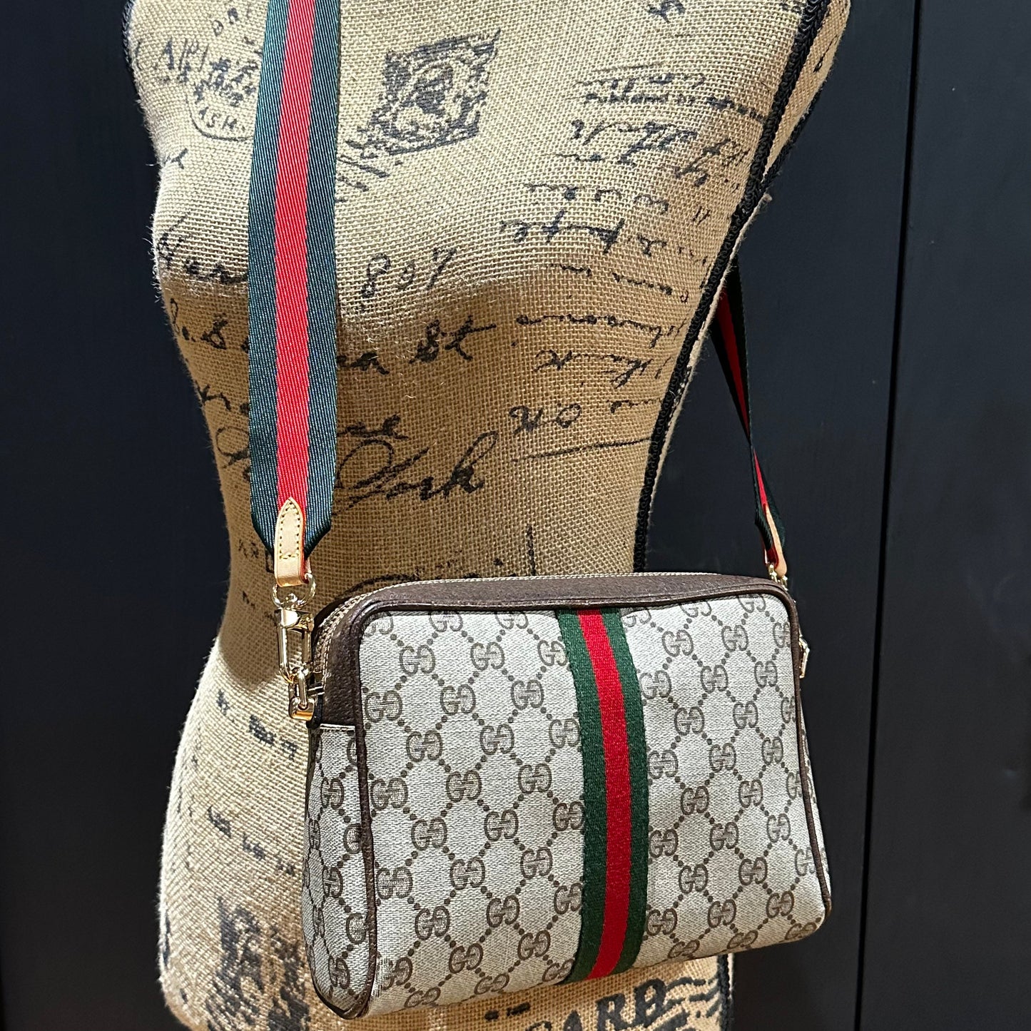 The Junco - BrownOrvis bags GG Crossbody