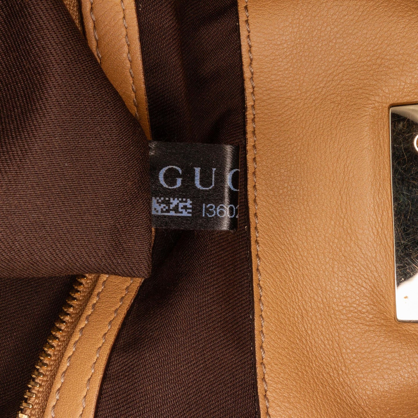 Gucci Bamboo GG Canvas Indy Hobo Bag (SHG-XsNWx4)