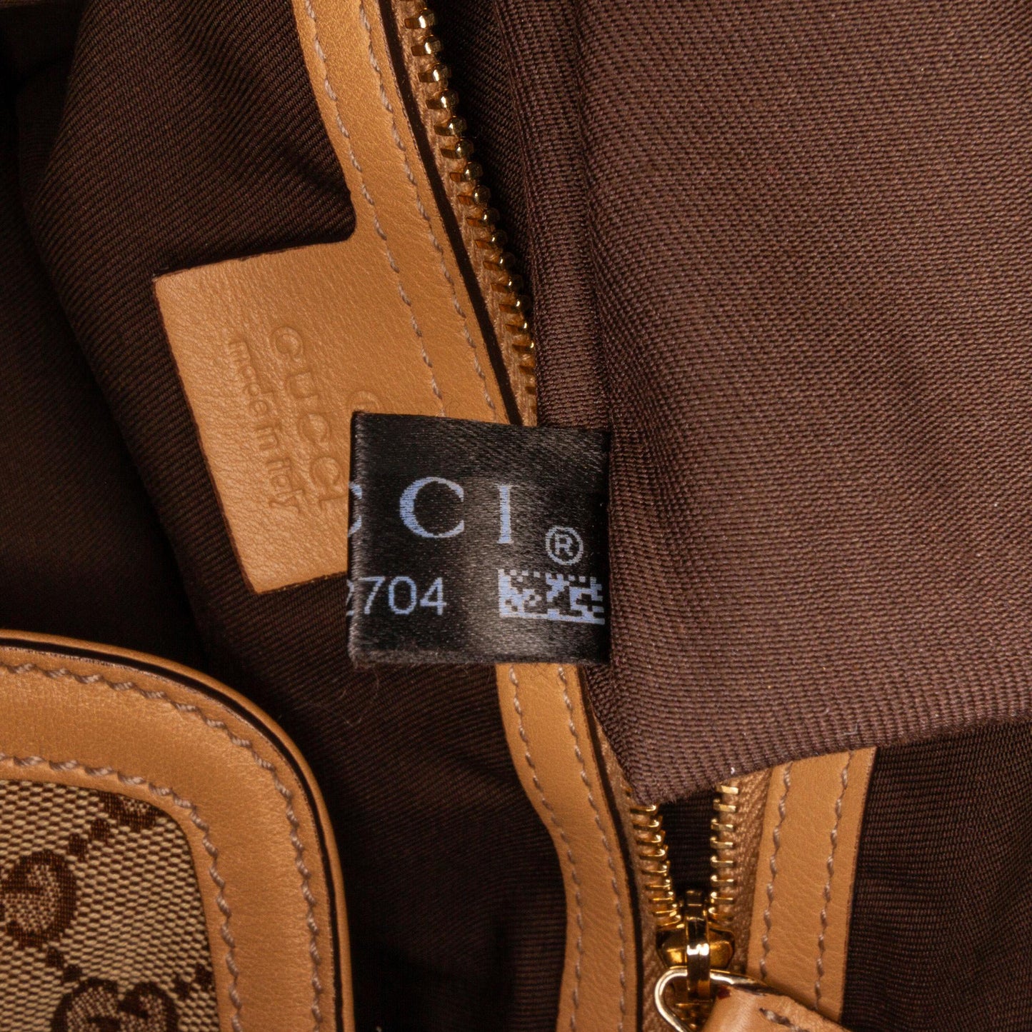 Gucci Bamboo GG Canvas Indy Hobo Bag (SHG-XsNWx4)