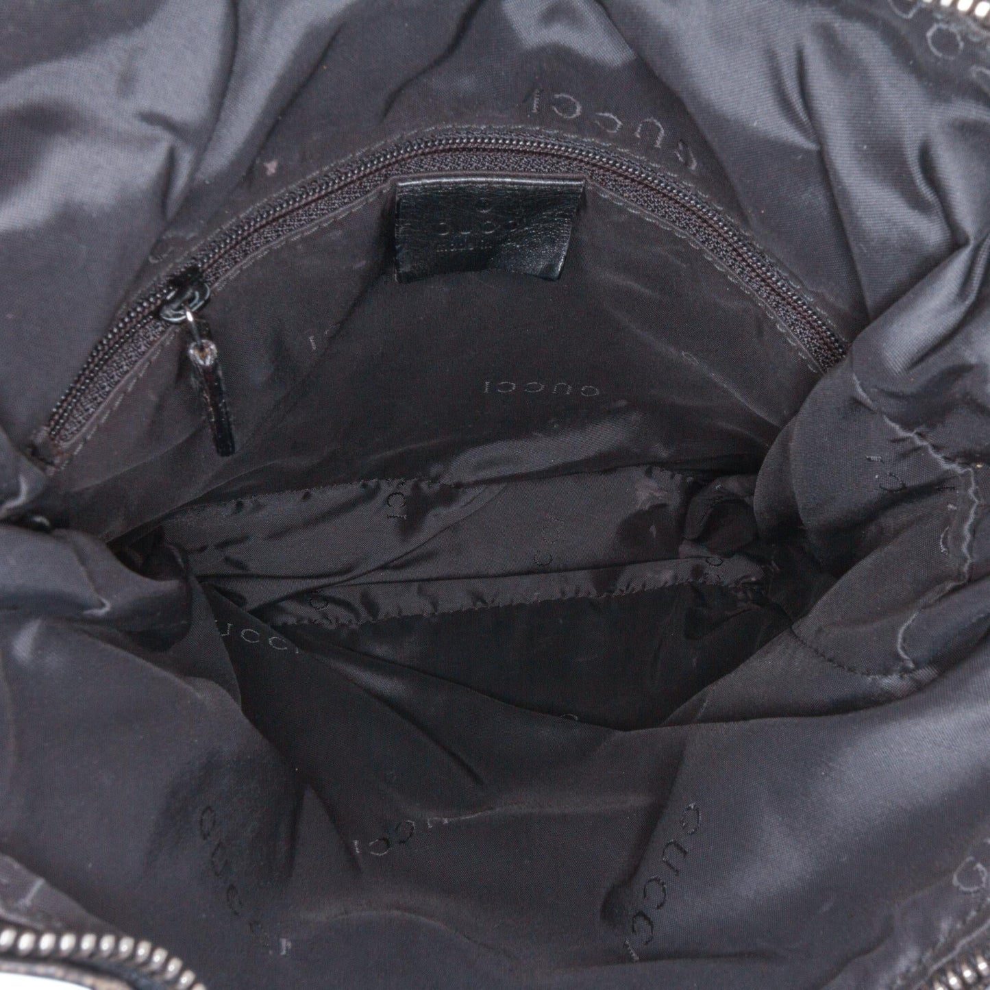 Gucci Canvas Shoulder Bag (SHG-OqOltA)