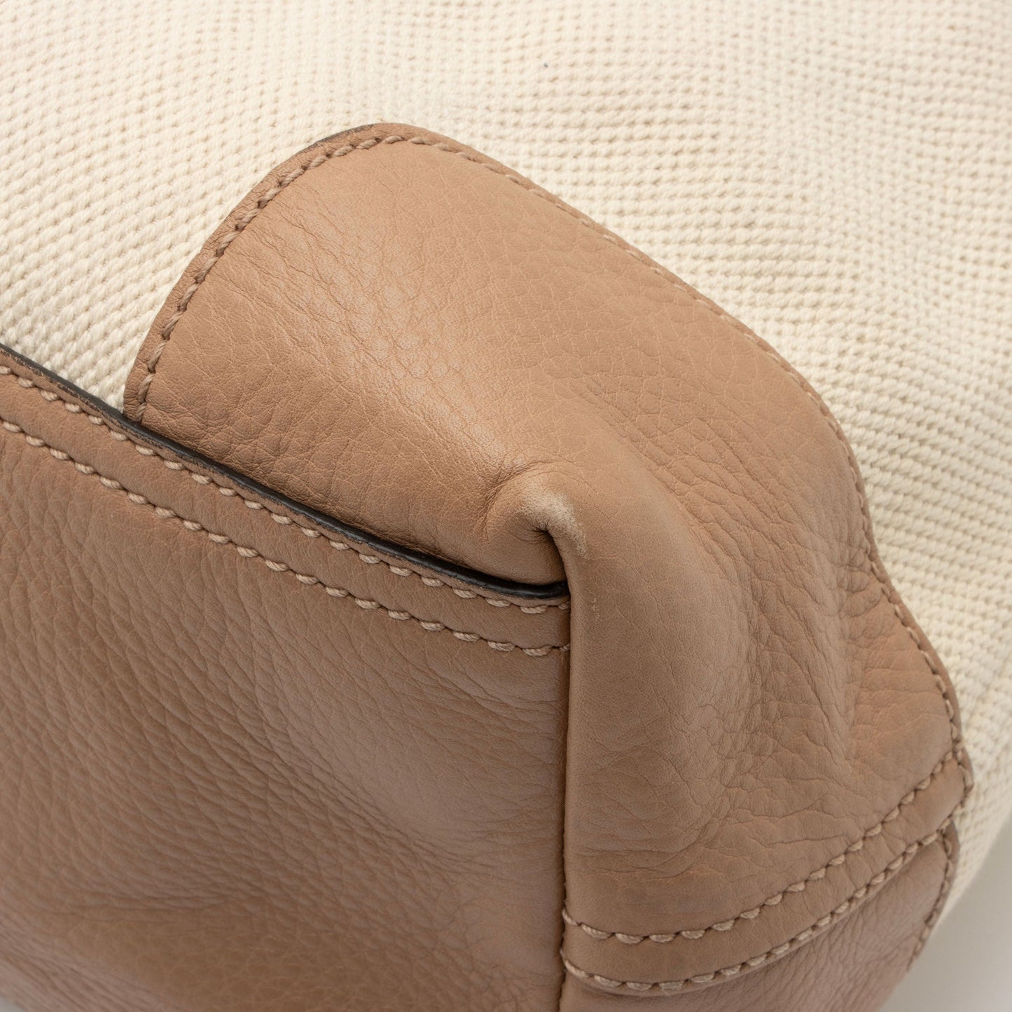 Gucci Canvas Soho Medium Shoulder Bag (SHF-gXwTPj)