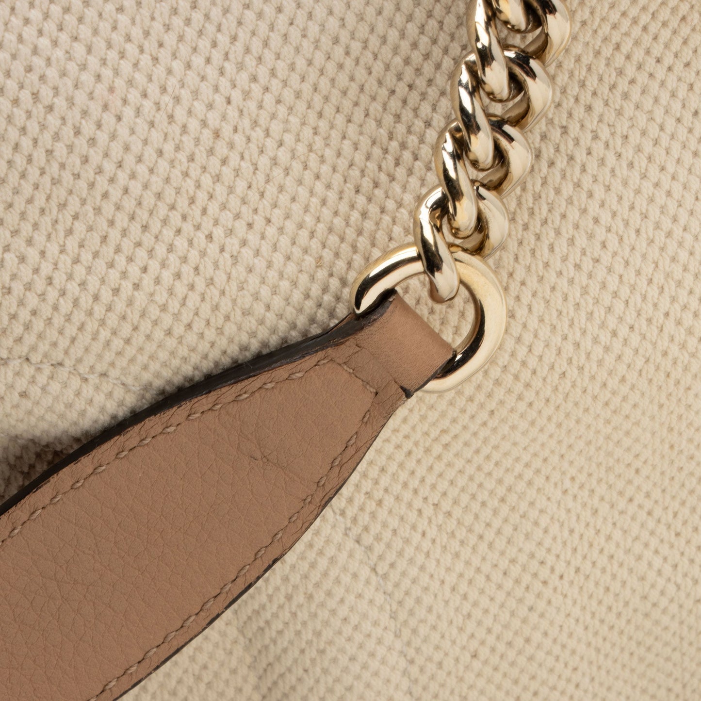 Gucci Canvas Soho Medium Shoulder Bag (SHF-gXwTPj)
