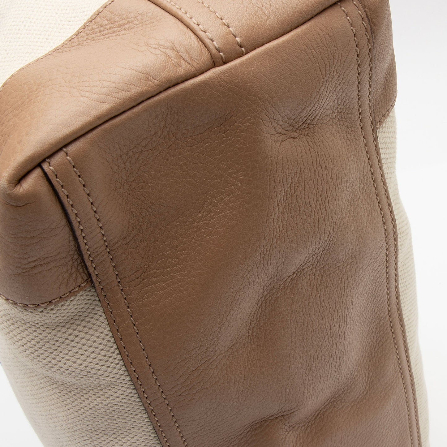 Gucci Canvas Soho Medium Shoulder Bag (SHF-gXwTPj)