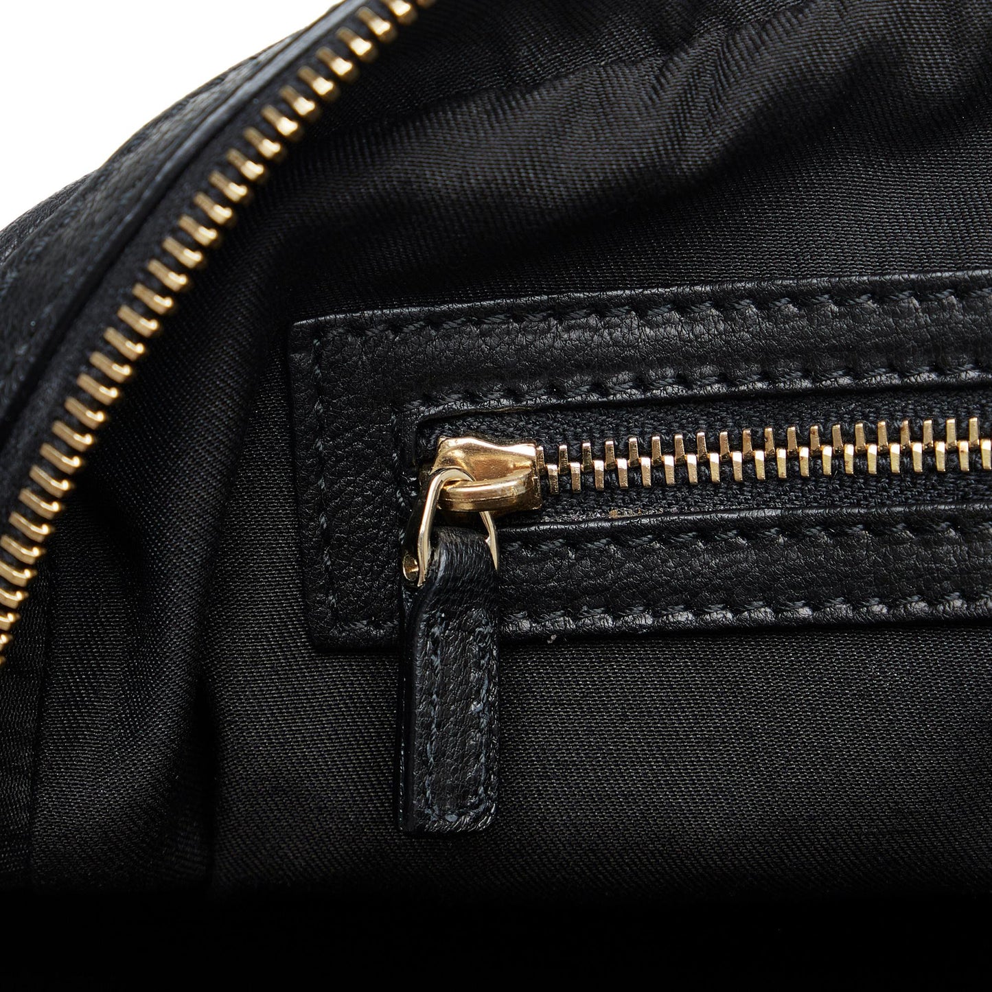 Gucci Capri Shoulder Bag (SHG-HUZUBO)