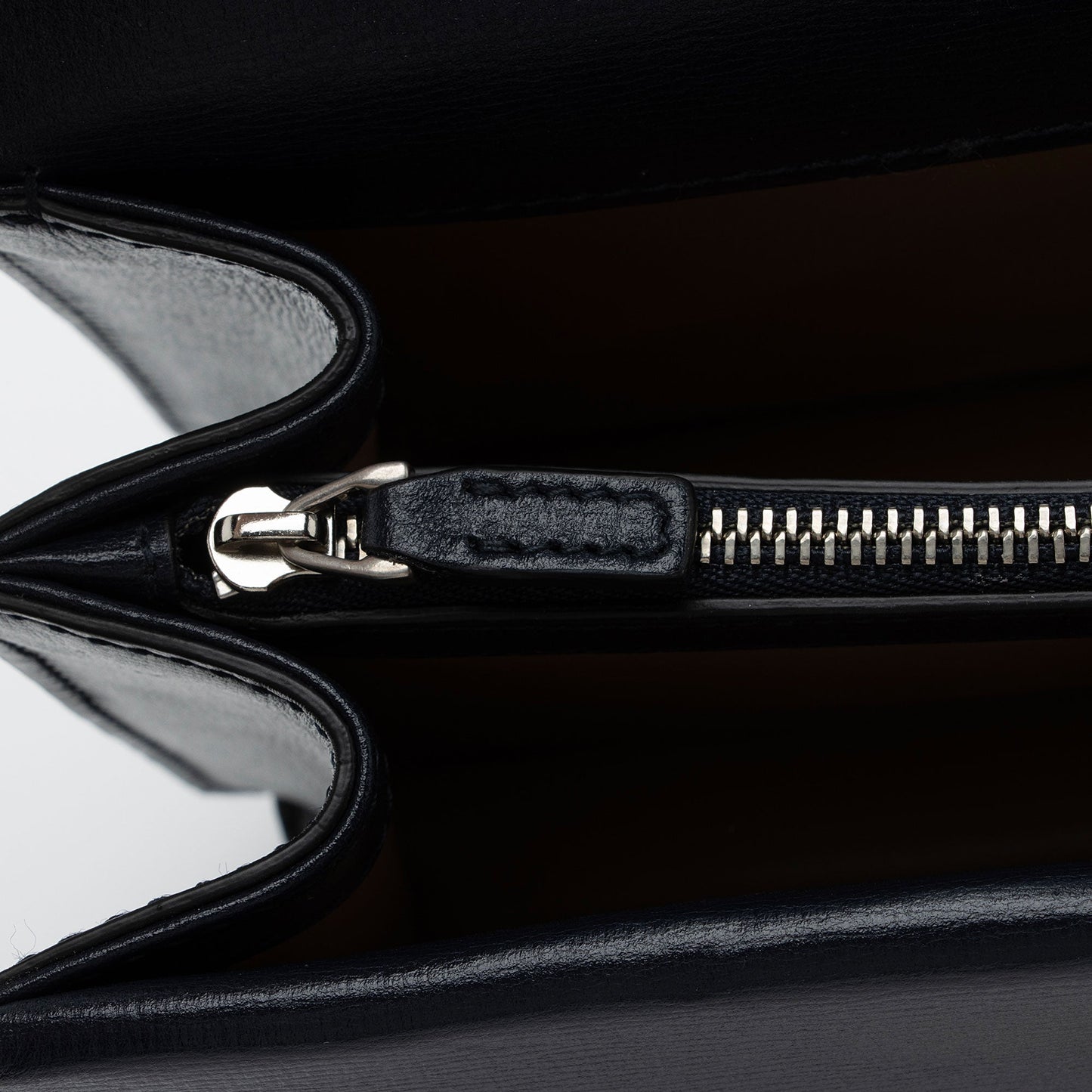 Gucci Corduroy Dionysus Small Shoulder Bag (SHF-NJk85f)