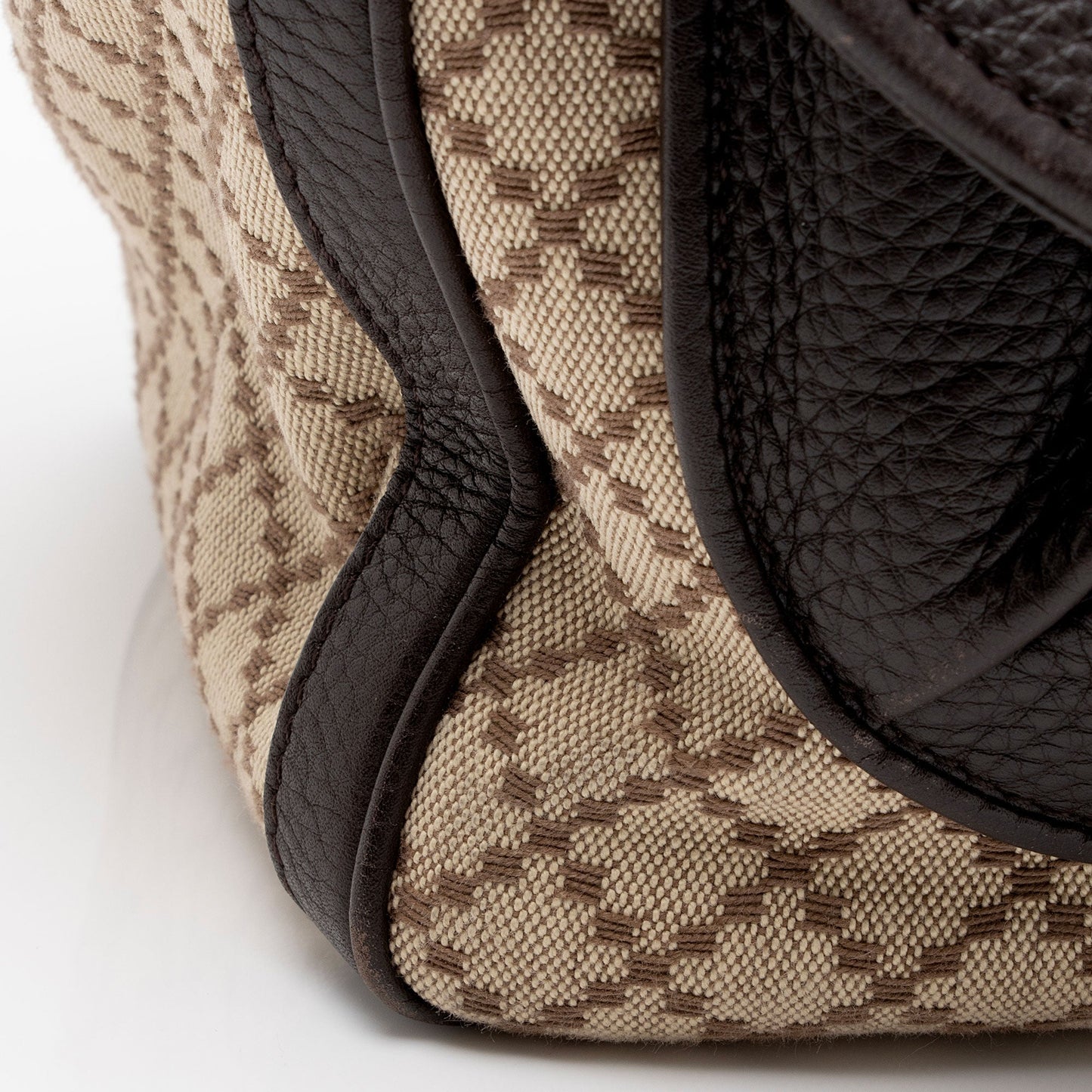 Gucci Diamante Canvas 1973 Medium Tote (SHF-uEOrw8)