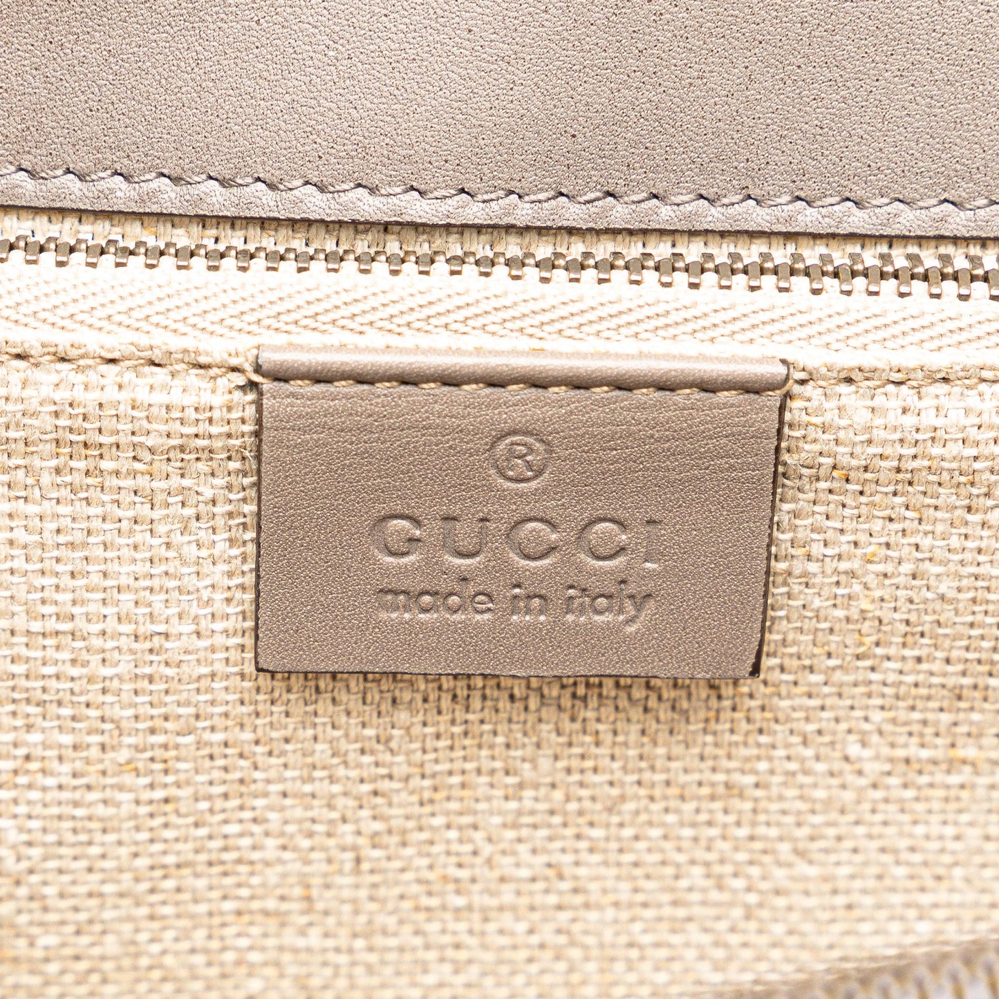 Gucci Duilio Brogue Leather Crossbody (SHG-Cn1jv6)