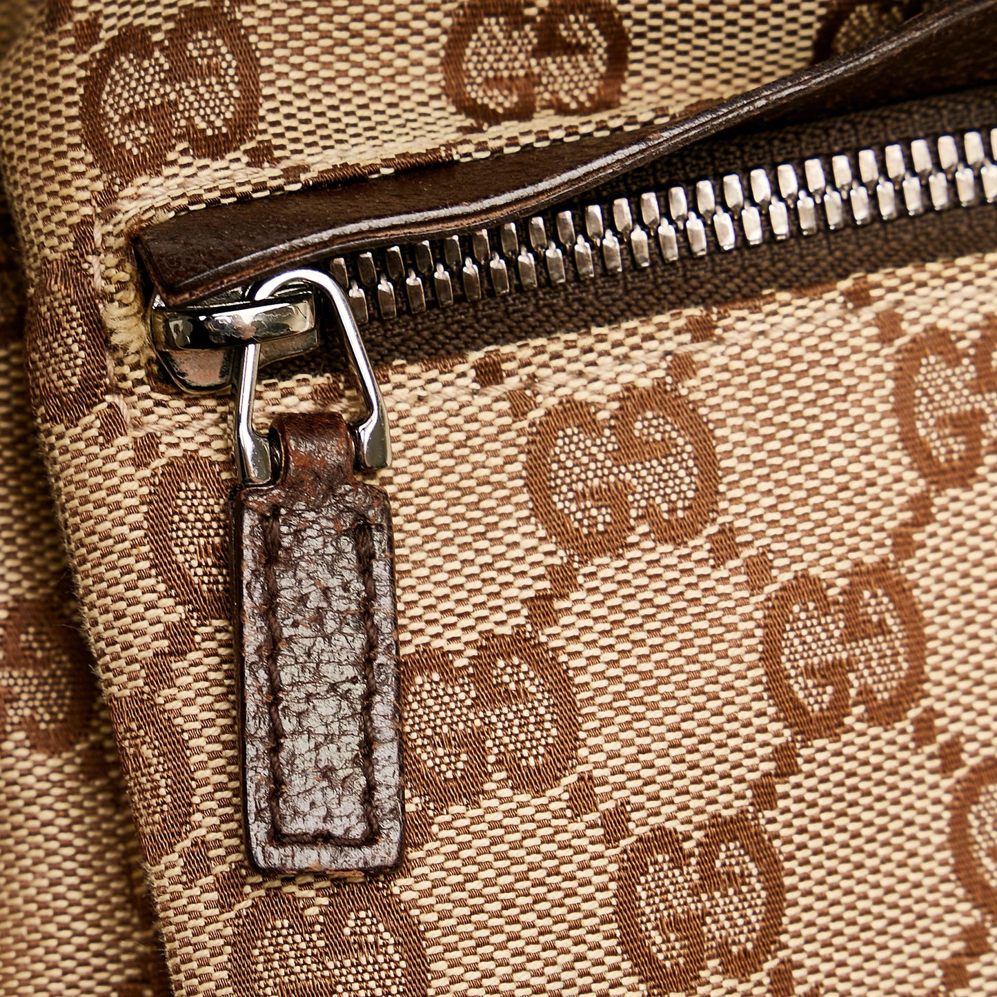 Gucci GG Canvas Belt Bag (SHG-AkhJj0)