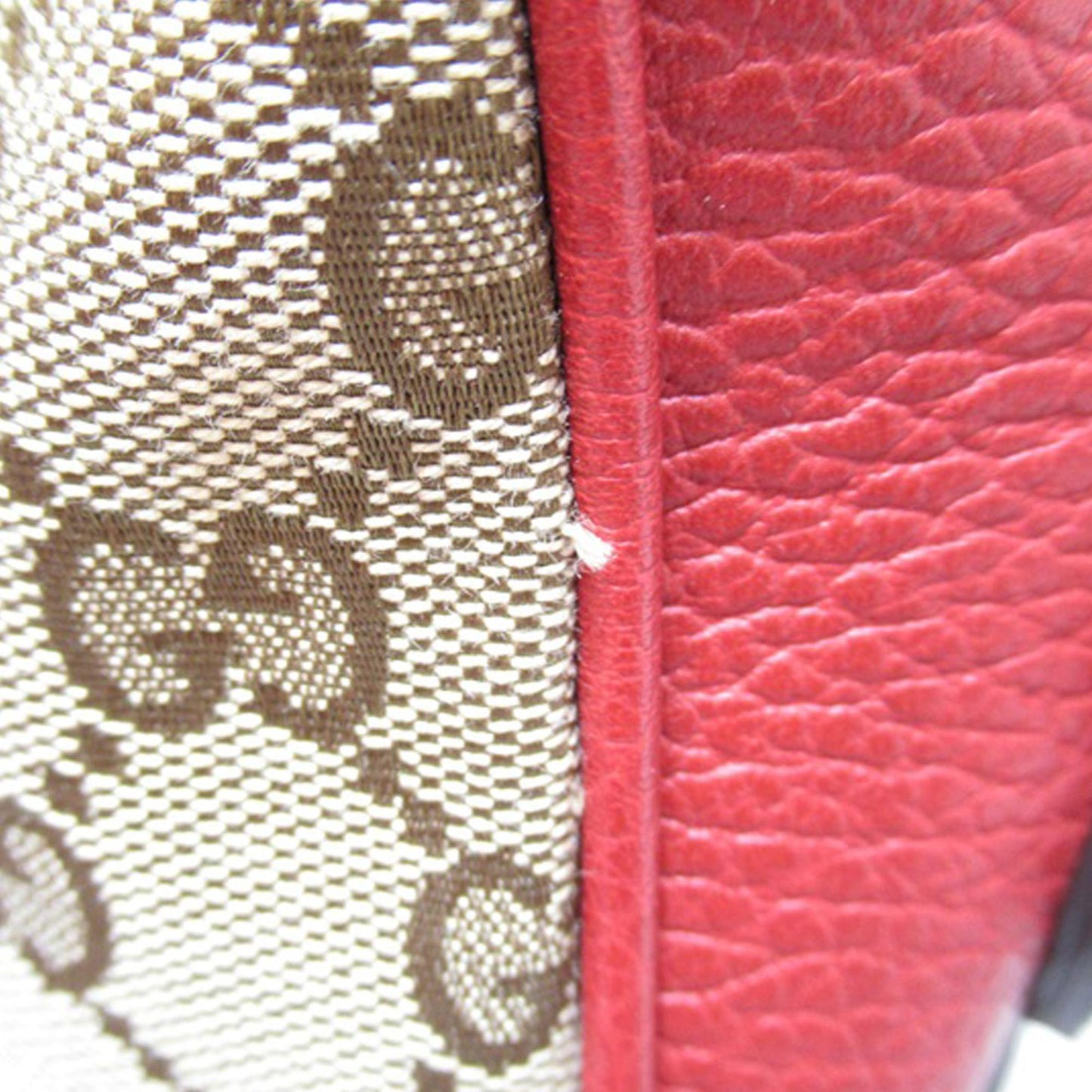 Gucci GG Canvas Bree Crossbody (SHG-e1T180)