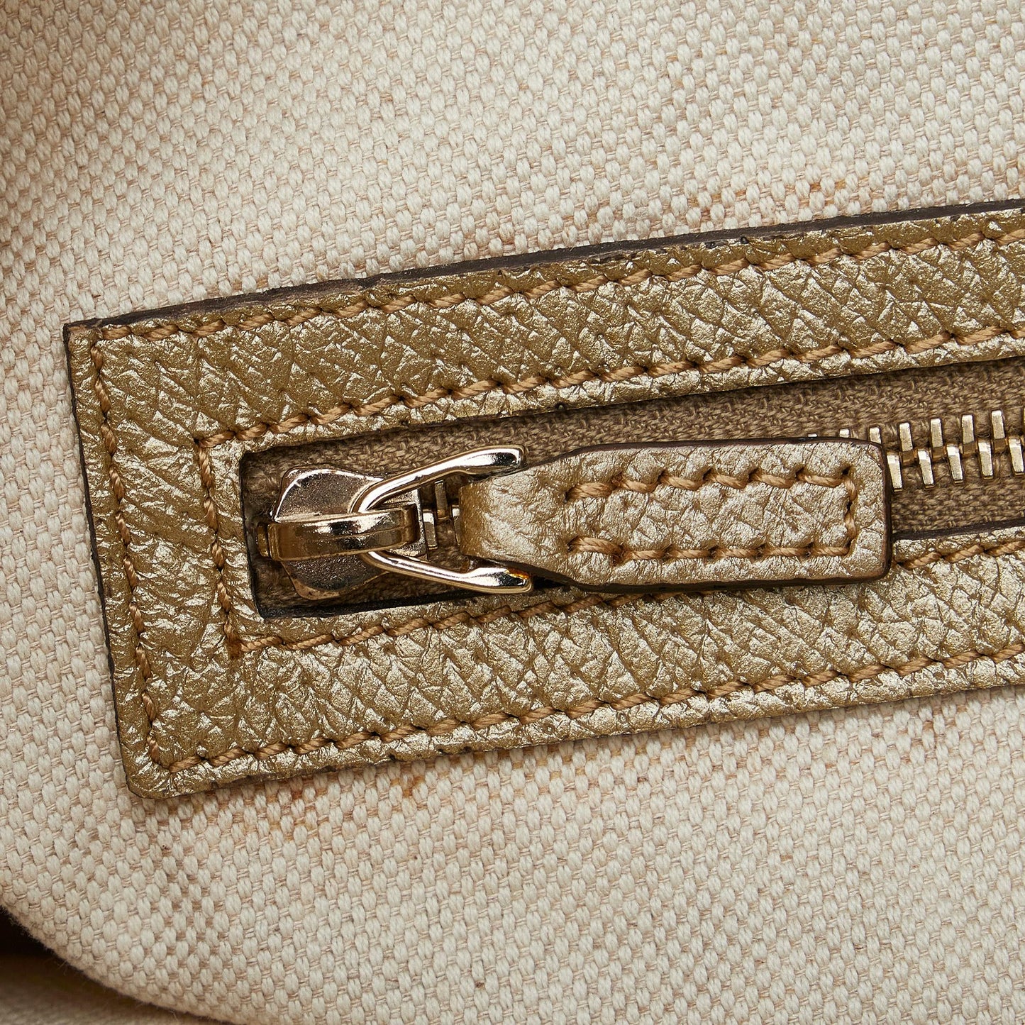 Gucci GG Canvas Bree (SHG-ZzTLns)