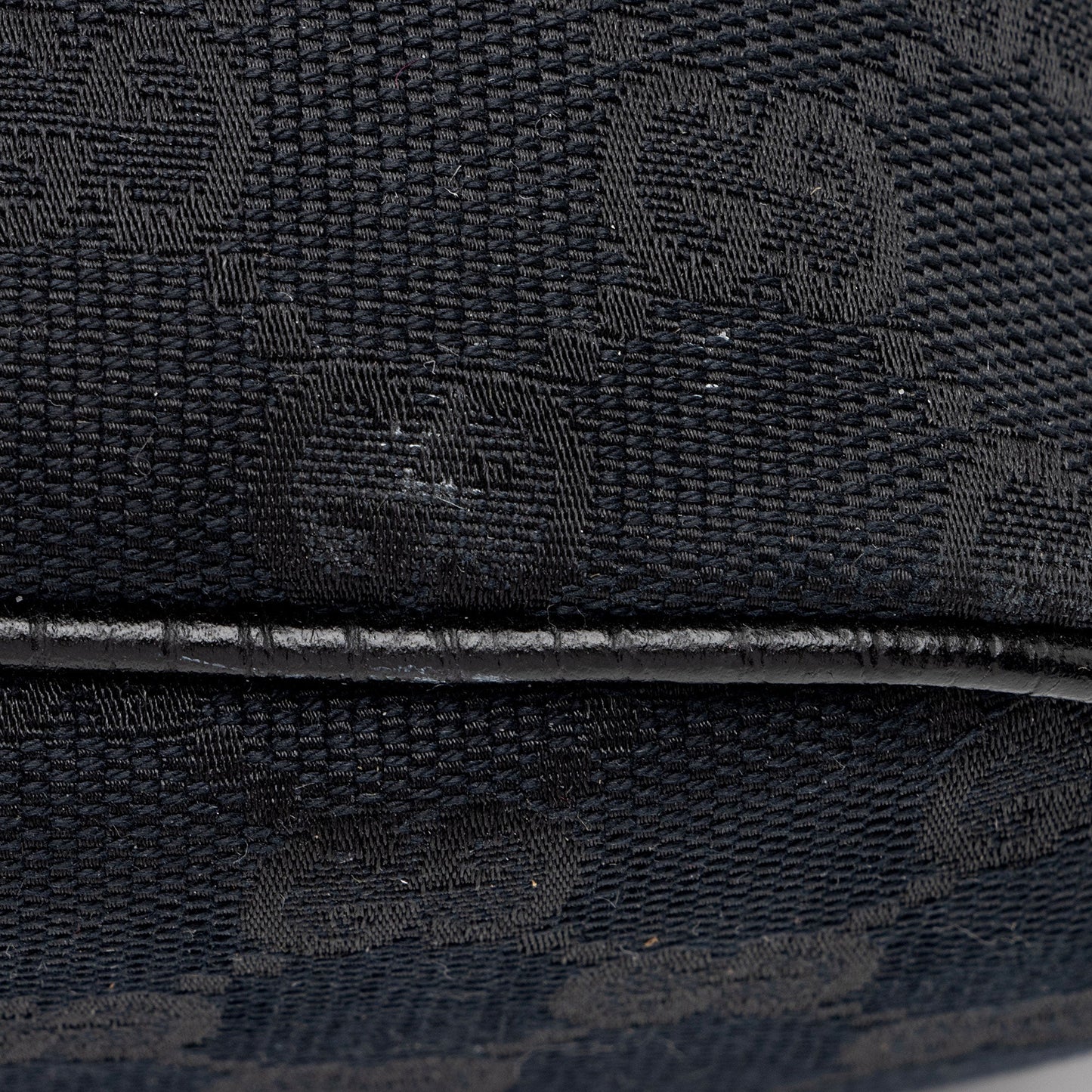 Gucci GG Canvas Classic Pochette (SHF-8YZvvs)