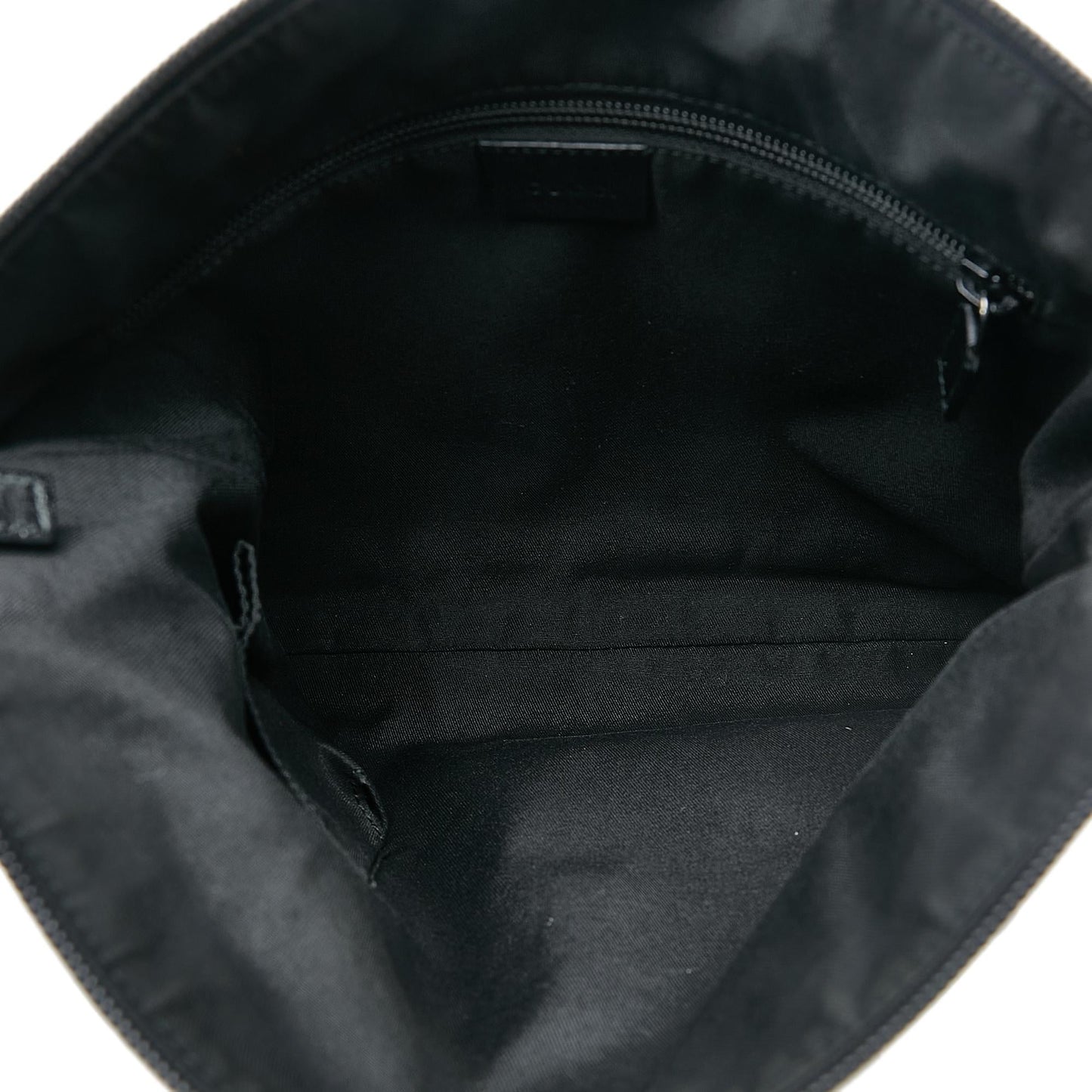 Gucci GG Canvas Crossbody (SHG-SbFpk0)
