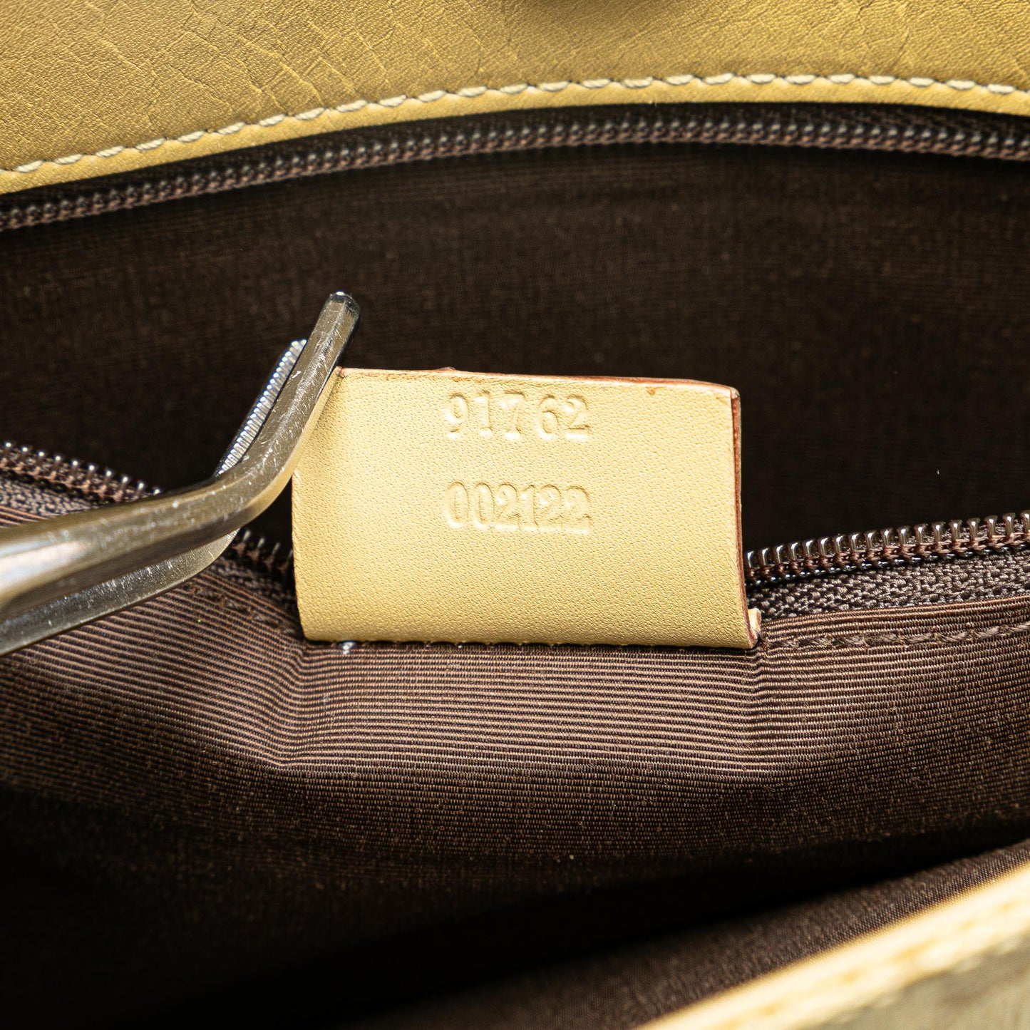 Gucci GG Canvas Crossbody (SHG-JTlAqV)